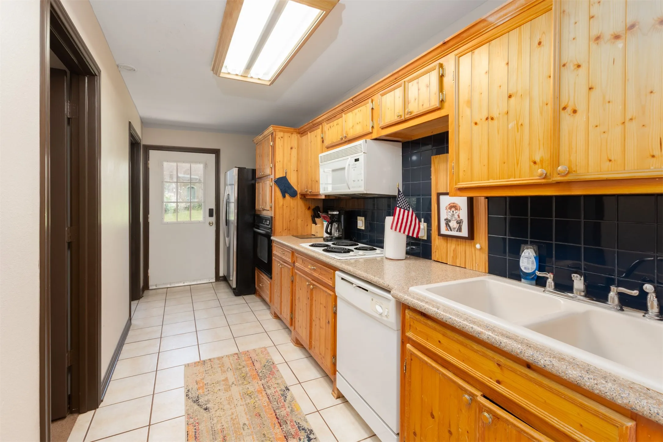 Single Family Residence For Sale in Wood County , 1747 County Road 1785, Yantis, Texas 75497, 5 Bedrooms, 4 Bathrooms, 2 Garage spaces, 3,556 Sqft, built in 1997, Price $961,900, mls#21292576, Real Estate Agent in Yantis, Homes For Sale in Wood county, Homes For Sale in Yantis, Realtor in Yantis Texas, Real Estate Brokerage Independent Realty Texas, Luminita Cordes Realtor