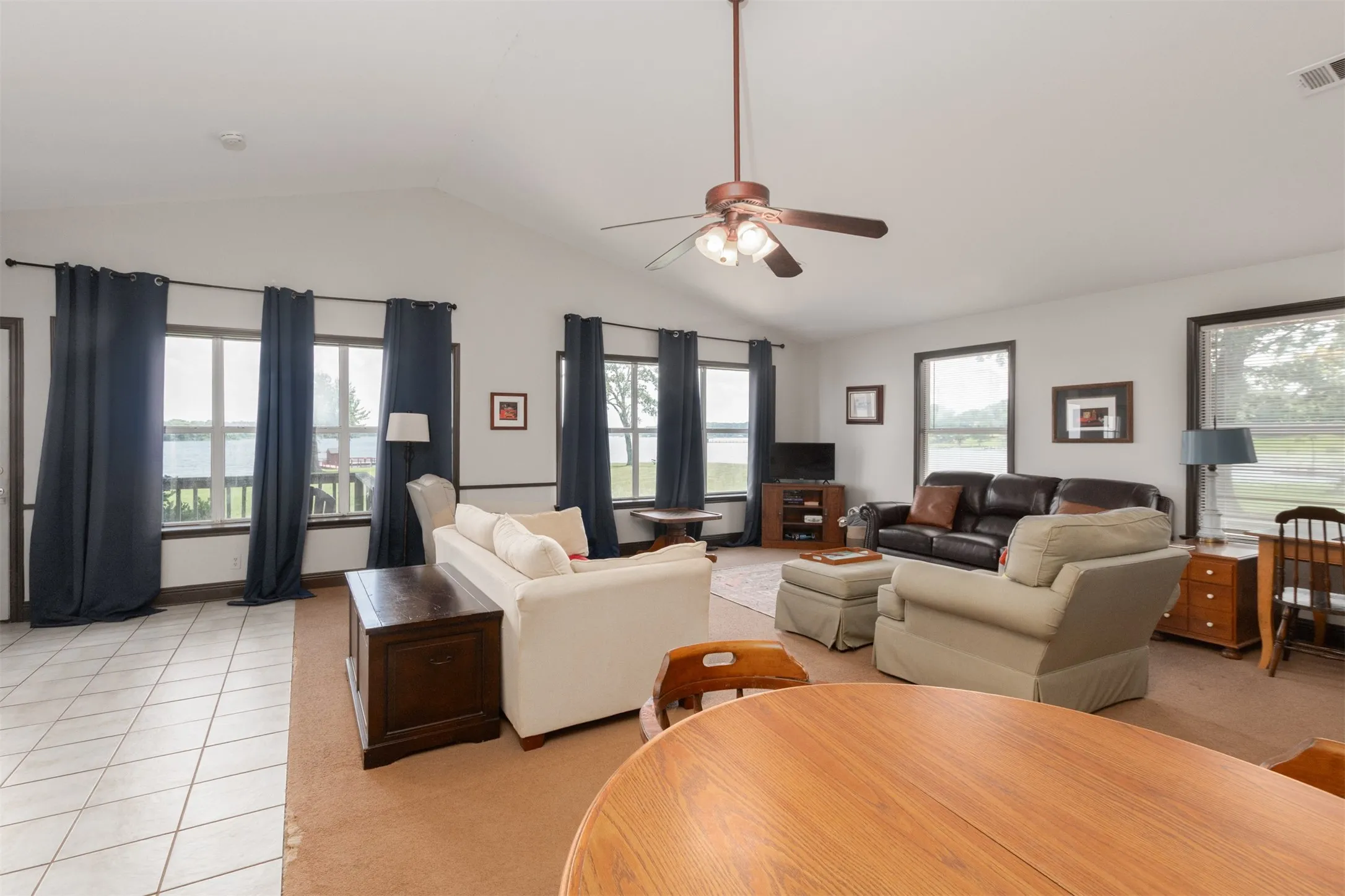 Single Family Residence For Sale in Wood County , 1747 County Road 1785, Yantis, Texas 75497, 5 Bedrooms, 4 Bathrooms, 2 Garage spaces, 3,556 Sqft, built in 1997, Price $961,900, mls#21292576, Real Estate Agent in Yantis, Homes For Sale in Wood county, Homes For Sale in Yantis, Realtor in Yantis Texas, Real Estate Brokerage Independent Realty Texas, Luminita Cordes Realtor