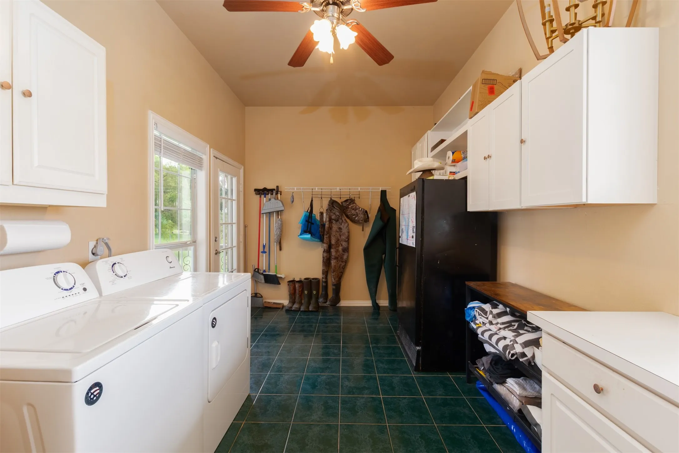 Single Family Residence For Sale in Wood County , 1747 County Road 1785, Yantis, Texas 75497, 5 Bedrooms, 4 Bathrooms, 2 Garage spaces, 3,556 Sqft, built in 1997, Price $961,900, mls#21292576, Real Estate Agent in Yantis, Homes For Sale in Wood county, Homes For Sale in Yantis, Realtor in Yantis Texas, Real Estate Brokerage Independent Realty Texas, Luminita Cordes Realtor