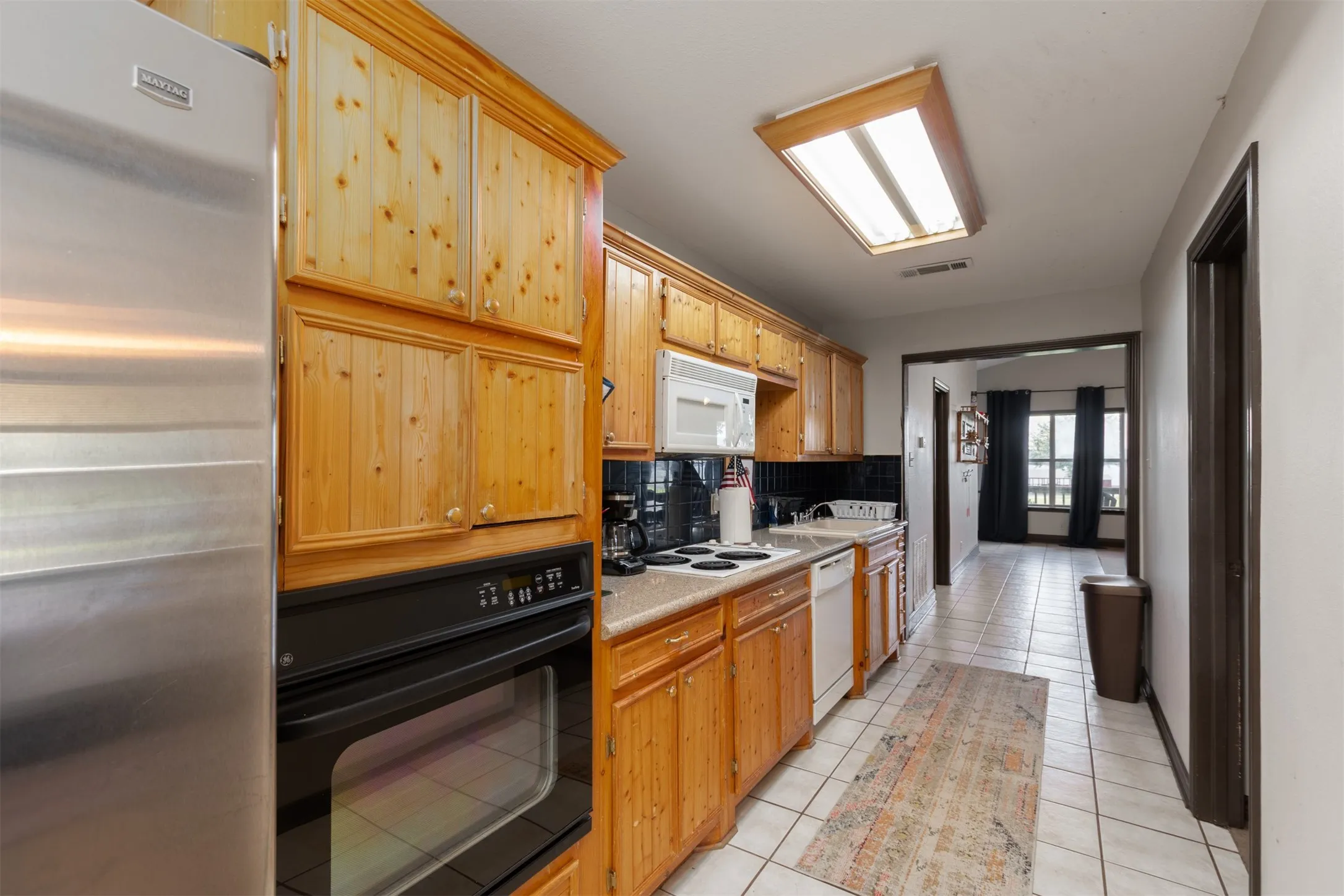 Single Family Residence For Sale in Wood County , 1747 County Road 1785, Yantis, Texas 75497, 5 Bedrooms, 4 Bathrooms, 2 Garage spaces, 3,556 Sqft, built in 1997, Price $961,900, mls#21292576, Real Estate Agent in Yantis, Homes For Sale in Wood county, Homes For Sale in Yantis, Realtor in Yantis Texas, Real Estate Brokerage Independent Realty Texas, Luminita Cordes Realtor