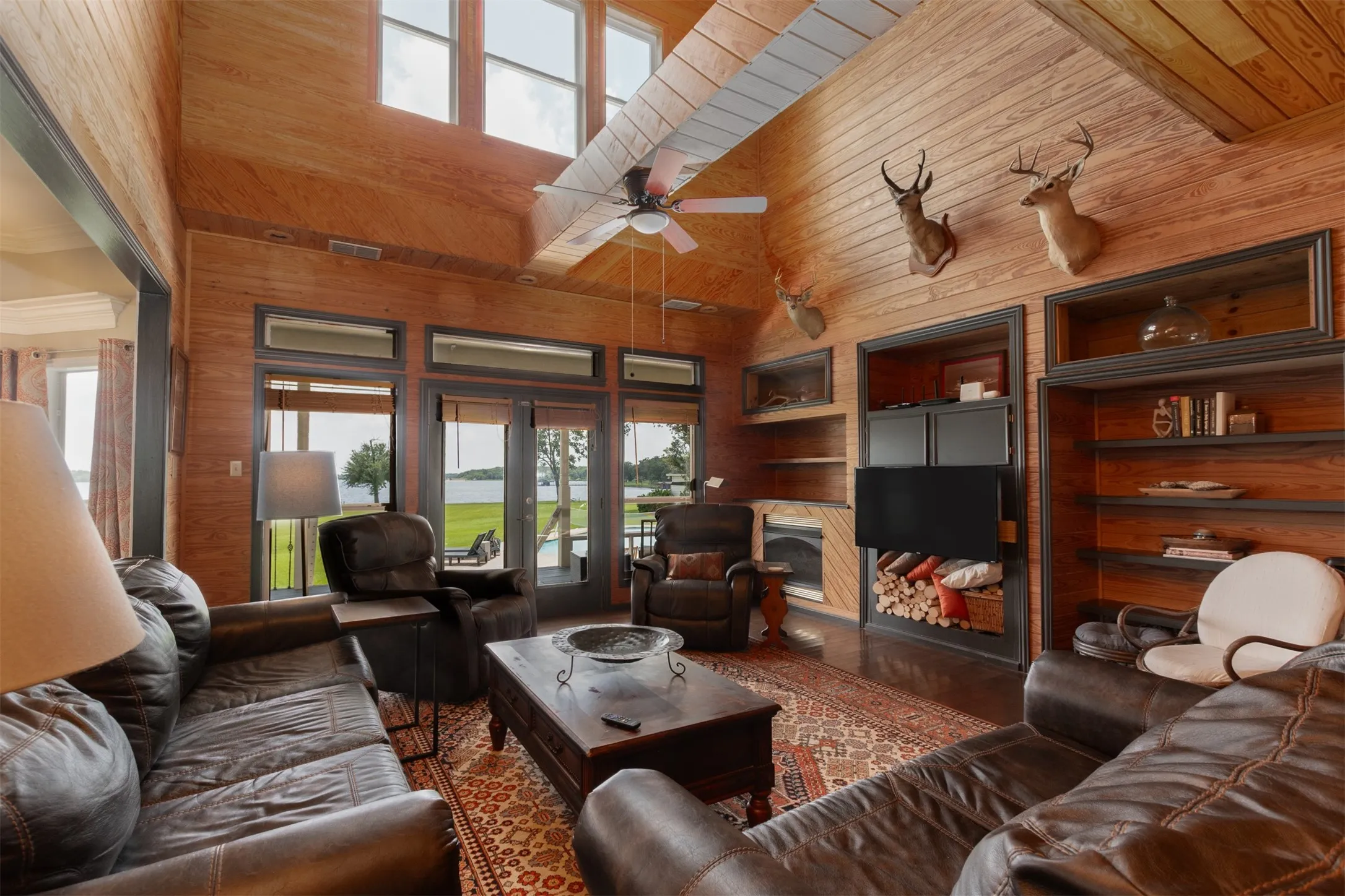 Single Family Residence For Sale in Wood County , 1747 County Road 1785, Yantis, Texas 75497, 5 Bedrooms, 4 Bathrooms, 2 Garage spaces, 3,556 Sqft, built in 1997, Price $961,900, mls#21292576, Real Estate Agent in Yantis, Homes For Sale in Wood county, Homes For Sale in Yantis, Realtor in Yantis Texas, Real Estate Brokerage Independent Realty Texas, Luminita Cordes Realtor