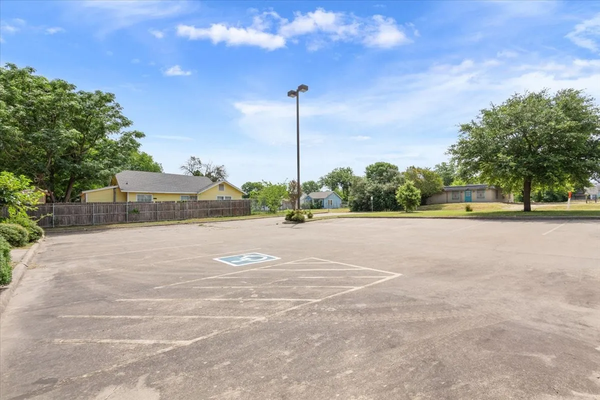 Office For Sale in Mc Lennan County , 2419 Herring Avenue B, Waco, Texas 76708, 0, 0, Garage spaces, 0 Sqft, built in 2009, Price $320,000, mls#21292409, Real Estate Agent in Waco, Homes For Sale in Mc Lennan county, Homes For Sale in Waco, Realtor in Waco Texas, Real Estate Brokerage Independent Realty Texas, Luminita Cordes Realtor