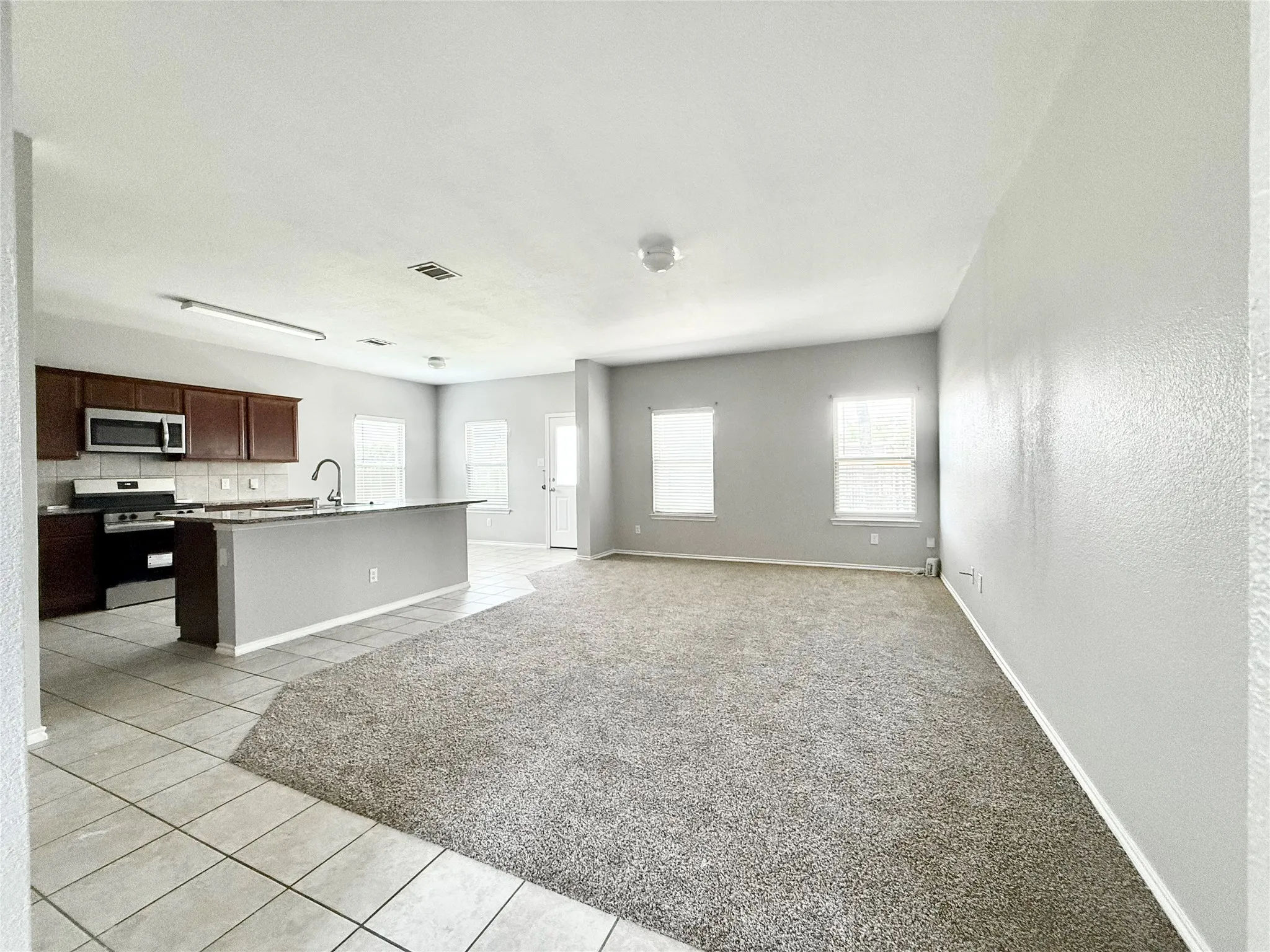 Single Family Residence For Rent in Collin County , 251 Cyrus Street, Anna, Texas 75409, 5 Bedroom, 3 Bathroom, 2 Garage spaces, 2,619 Sqft, built in 2017, mls#21292758, Real Estate Agent in Anna, Homes For Rent in Collin county, Homes For Rent in Anna, Realtor in Anna Texas, Real Estate Brokerage Independent Realty Texas, Luminita Cordes Realtor