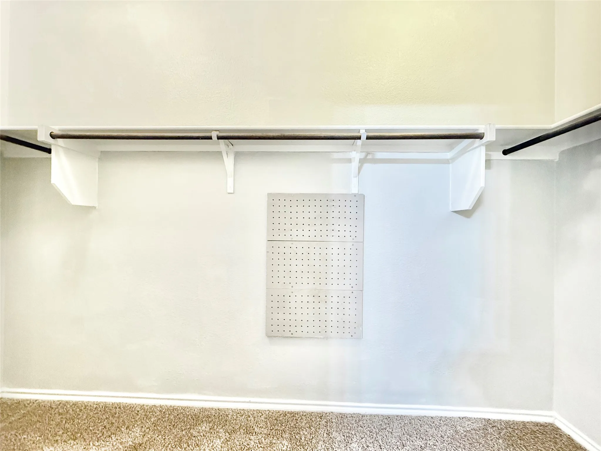 Single Family Residence For Rent in Collin County , 251 Cyrus Street, Anna, Texas 75409, 5 Bedroom, 3 Bathroom, 2 Garage spaces, 2,619 Sqft, built in 2017, mls#21292758, Real Estate Agent in Anna, Homes For Rent in Collin county, Homes For Rent in Anna, Realtor in Anna Texas, Real Estate Brokerage Independent Realty Texas, Luminita Cordes Realtor