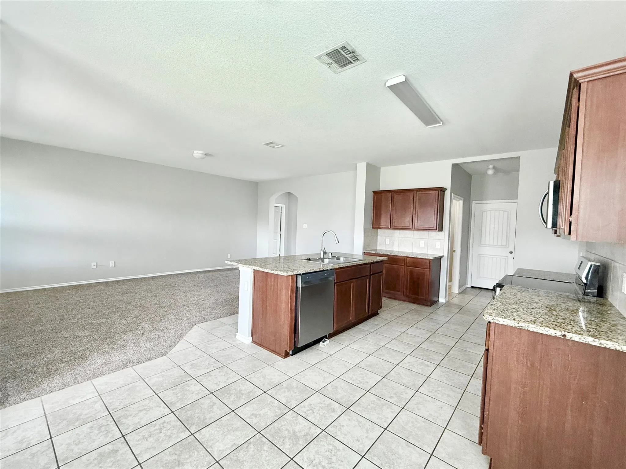 Single Family Residence For Rent in Collin County , 251 Cyrus Street, Anna, Texas 75409, 5 Bedroom, 3 Bathroom, 2 Garage spaces, 2,619 Sqft, built in 2017, mls#21292758, Real Estate Agent in Anna, Homes For Rent in Collin county, Homes For Rent in Anna, Realtor in Anna Texas, Real Estate Brokerage Independent Realty Texas, Luminita Cordes Realtor