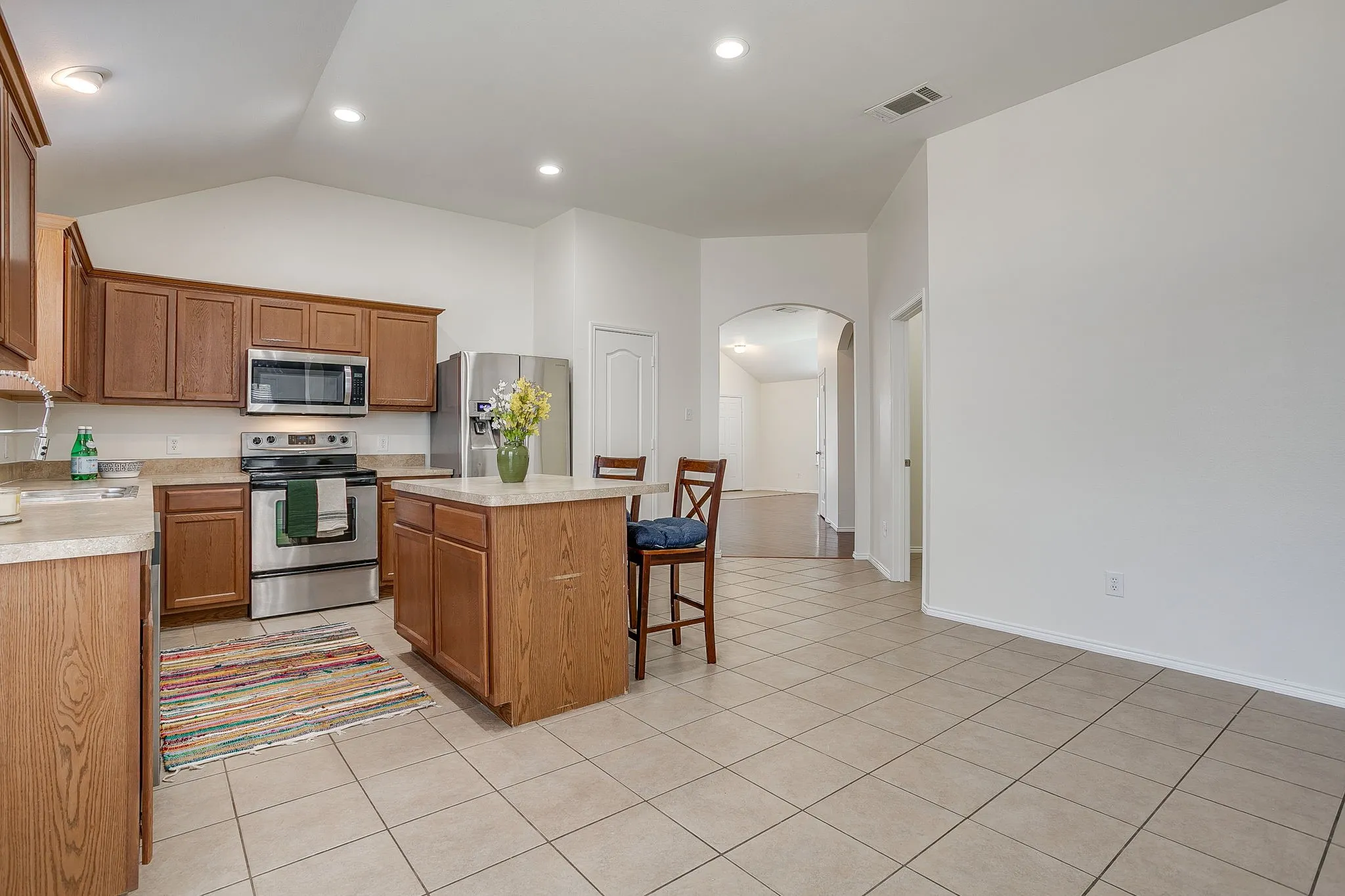 Single Family Residence For Sale in Tarrant County , 6220 Granite Creek Drive, Fort Worth, Texas 76179, 4 Bedroom, 2 Bathroom, 2 Garage spaces, 2,096 Sqft, built in 2008, mls#21290080, Real Estate Agent in Fort Worth, Homes For Sale in Tarrant county, Homes For Sale in Fort Worth, Realtor in Fort Worth Texas, Real Estate Brokerage Independent Realty Texas, Luminita Cordes Realtor