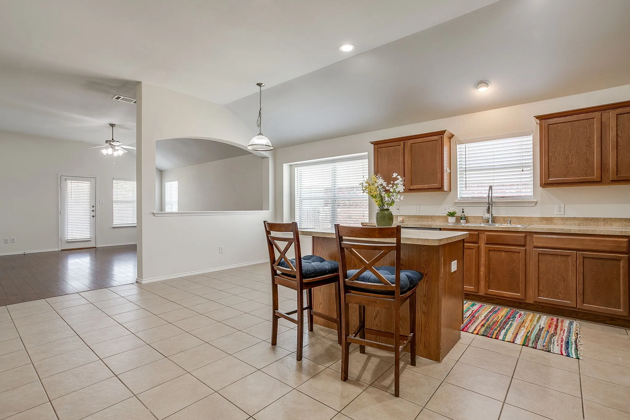 Single Family Residence For Sale in Tarrant County , 6220 Granite Creek Drive, Fort Worth, Texas 76179, 4 Bedroom, 2 Bathroom, 2 Garage spaces, 2,096 Sqft, built in 2008, mls#21290080, Real Estate Agent in Fort Worth, Homes For Sale in Tarrant county, Homes For Sale in Fort Worth, Realtor in Fort Worth Texas, Real Estate Brokerage Independent Realty Texas, Luminita Cordes Realtor