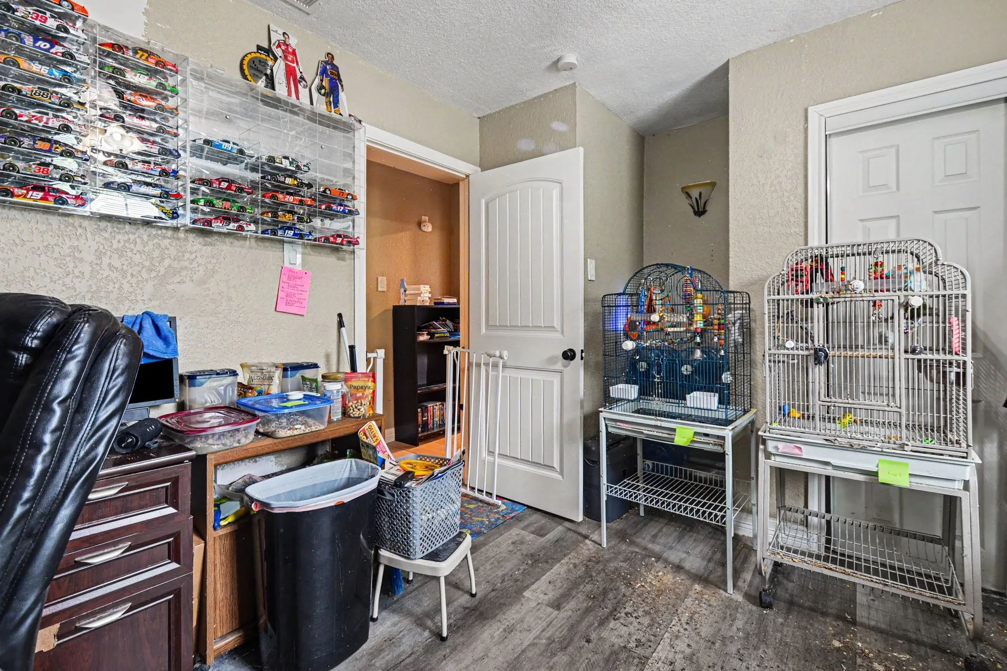 Single Family Residence For Sale in Dallas County , 4133 Logan Street, Irving, Texas 75062, 3 Bedroom, 2 Bathroom, 2 Garage spaces, 1,478 Sqft, built in 1968, mls#21292779, Real Estate Agent in Irving, Homes For Sale in Dallas county, Homes For Sale in Irving, Realtor in Irving Texas, Real Estate Brokerage Independent Realty Texas, Luminita Cordes Realtor