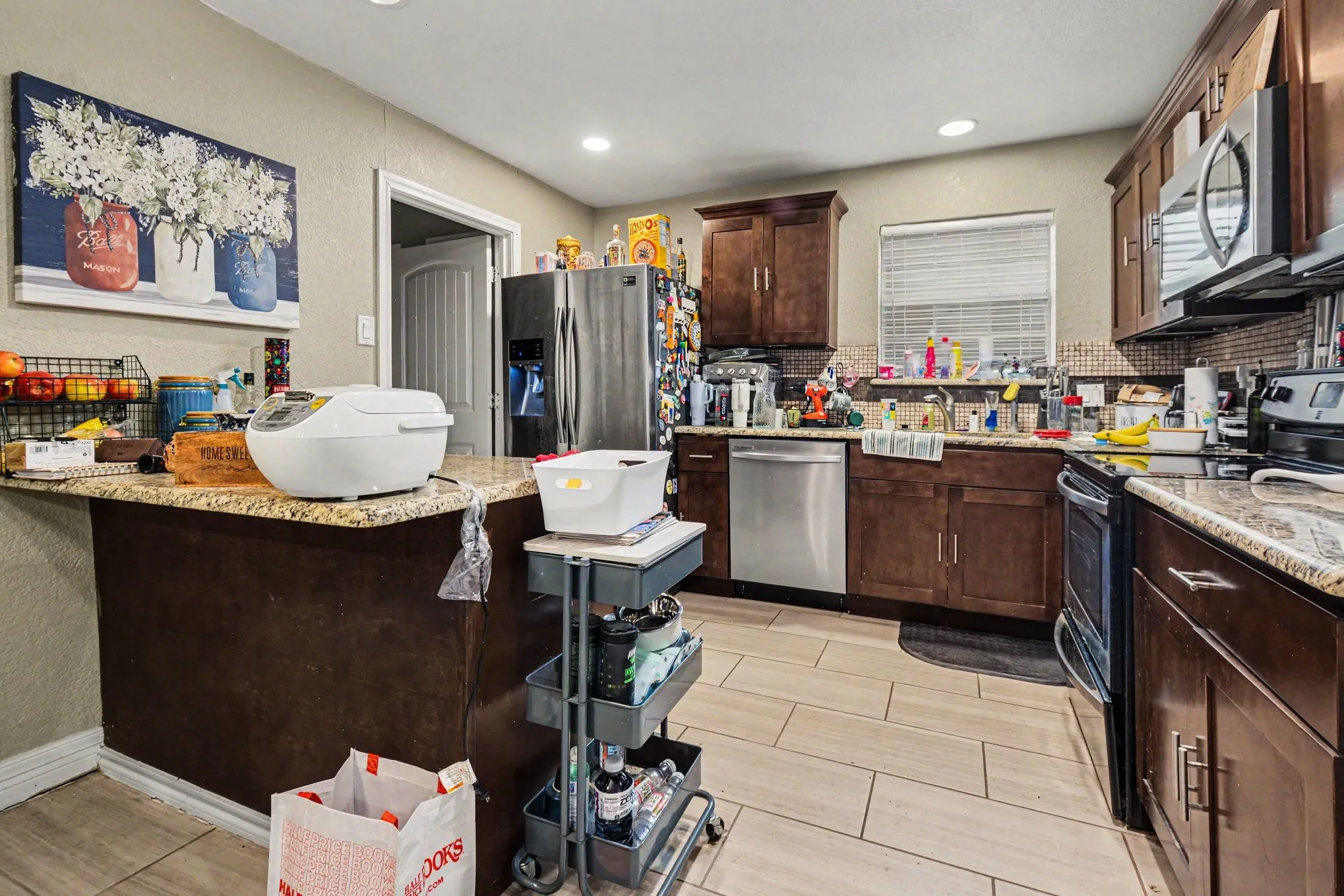 Single Family Residence For Sale in Dallas County , 4133 Logan Street, Irving, Texas 75062, 3 Bedroom, 2 Bathroom, 2 Garage spaces, 1,478 Sqft, built in 1968, mls#21292779, Real Estate Agent in Irving, Homes For Sale in Dallas county, Homes For Sale in Irving, Realtor in Irving Texas, Real Estate Brokerage Independent Realty Texas, Luminita Cordes Realtor