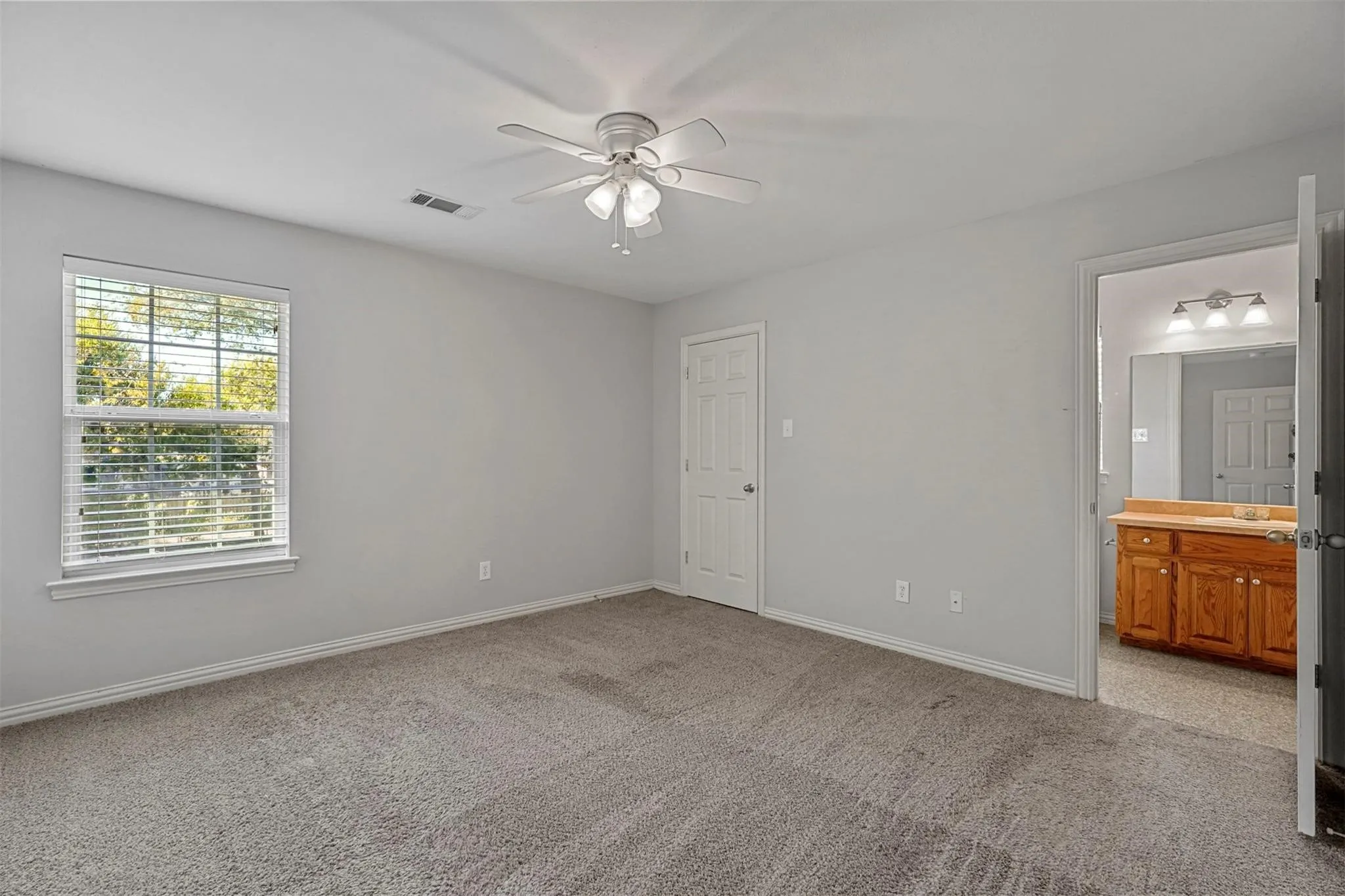 Duplex For Sale in Grayson County , 408-410 Cleveland, Sherman, Texas 75090, 4 Bedroom, 6 Bathroom, 1 Garage spaces, 0 Sqft, built in 2008, mls#21292786, Real Estate Agent in Sherman, Homes For Sale in Grayson county, Homes For Sale in Sherman, Realtor in Sherman Texas, Real Estate Brokerage Independent Realty Texas, Luminita Cordes Realtor