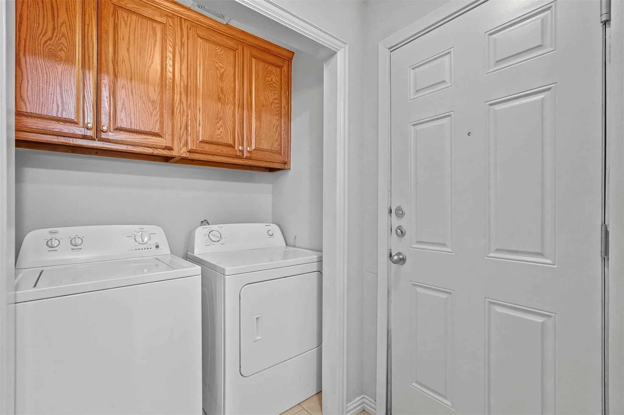 Duplex For Sale in Grayson County , 408-410 Cleveland, Sherman, Texas 75090, 4 Bedroom, 6 Bathroom, 1 Garage spaces, 0 Sqft, built in 2008, mls#21292786, Real Estate Agent in Sherman, Homes For Sale in Grayson county, Homes For Sale in Sherman, Realtor in Sherman Texas, Real Estate Brokerage Independent Realty Texas, Luminita Cordes Realtor
