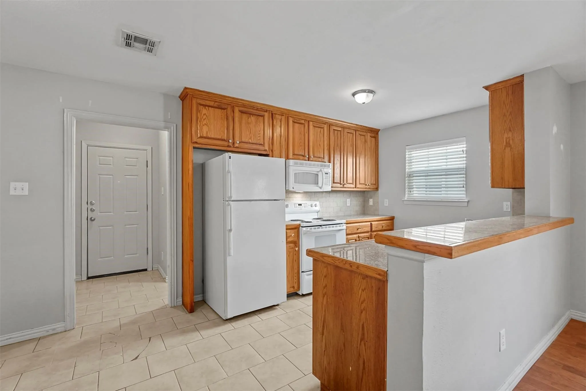 Duplex For Sale in Grayson County , 408-410 Cleveland, Sherman, Texas 75090, 4 Bedroom, 6 Bathroom, 1 Garage spaces, 0 Sqft, built in 2008, mls#21292786, Real Estate Agent in Sherman, Homes For Sale in Grayson county, Homes For Sale in Sherman, Realtor in Sherman Texas, Real Estate Brokerage Independent Realty Texas, Luminita Cordes Realtor