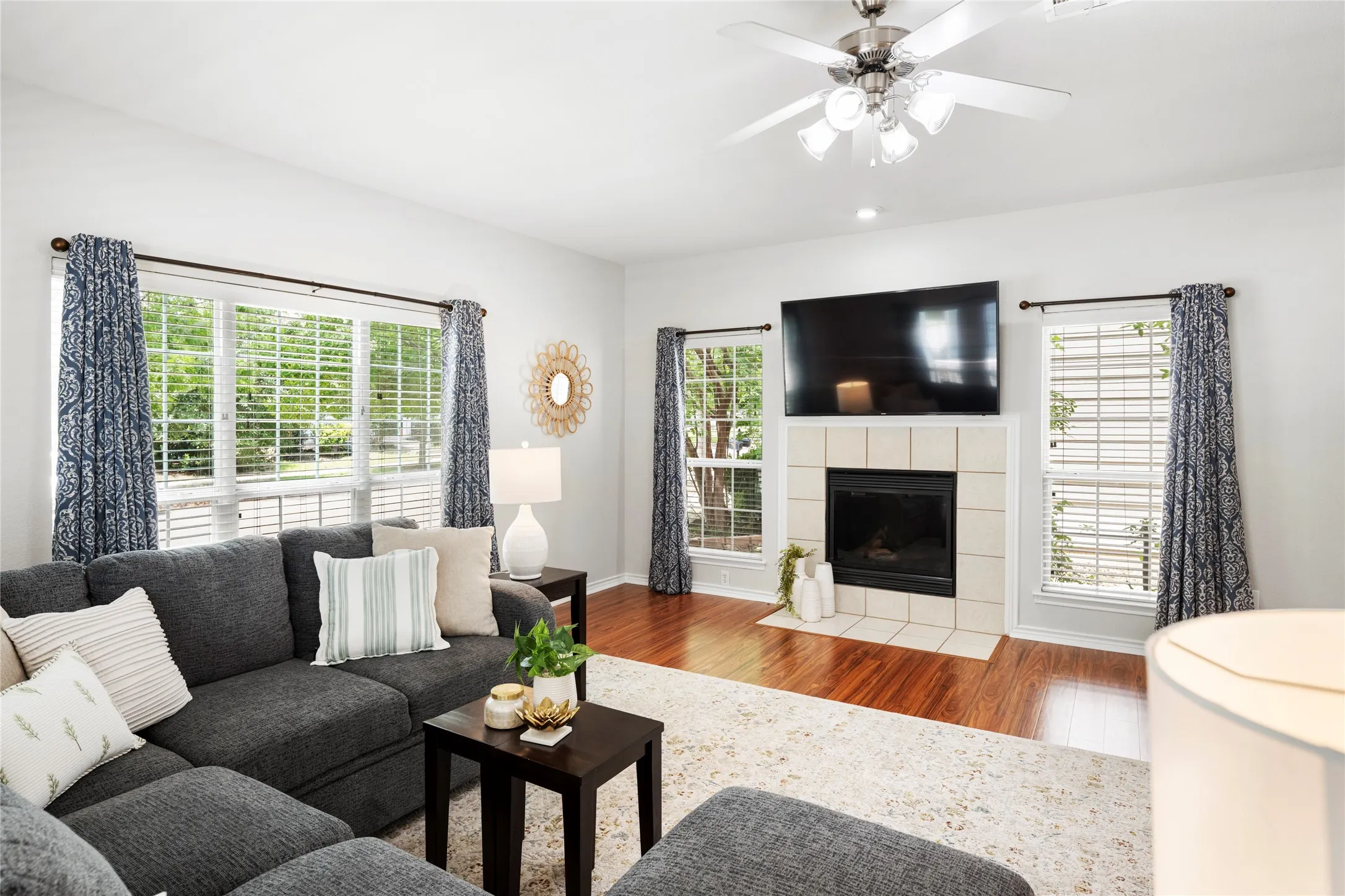 Single Family Residence For Sale in Denton County , 1241 Chattahoochee Drive, Savannah, Texas 76227, 3 Bedroom, 3 Bathroom, 2 Garage spaces, 1,906 Sqft, built in 2006, mls#21292380, Real Estate Agent in Savannah, Homes For Sale in Denton county, Homes For Sale in Savannah, Realtor in Savannah Texas, Real Estate Brokerage Independent Realty Texas, Luminita Cordes Realtor