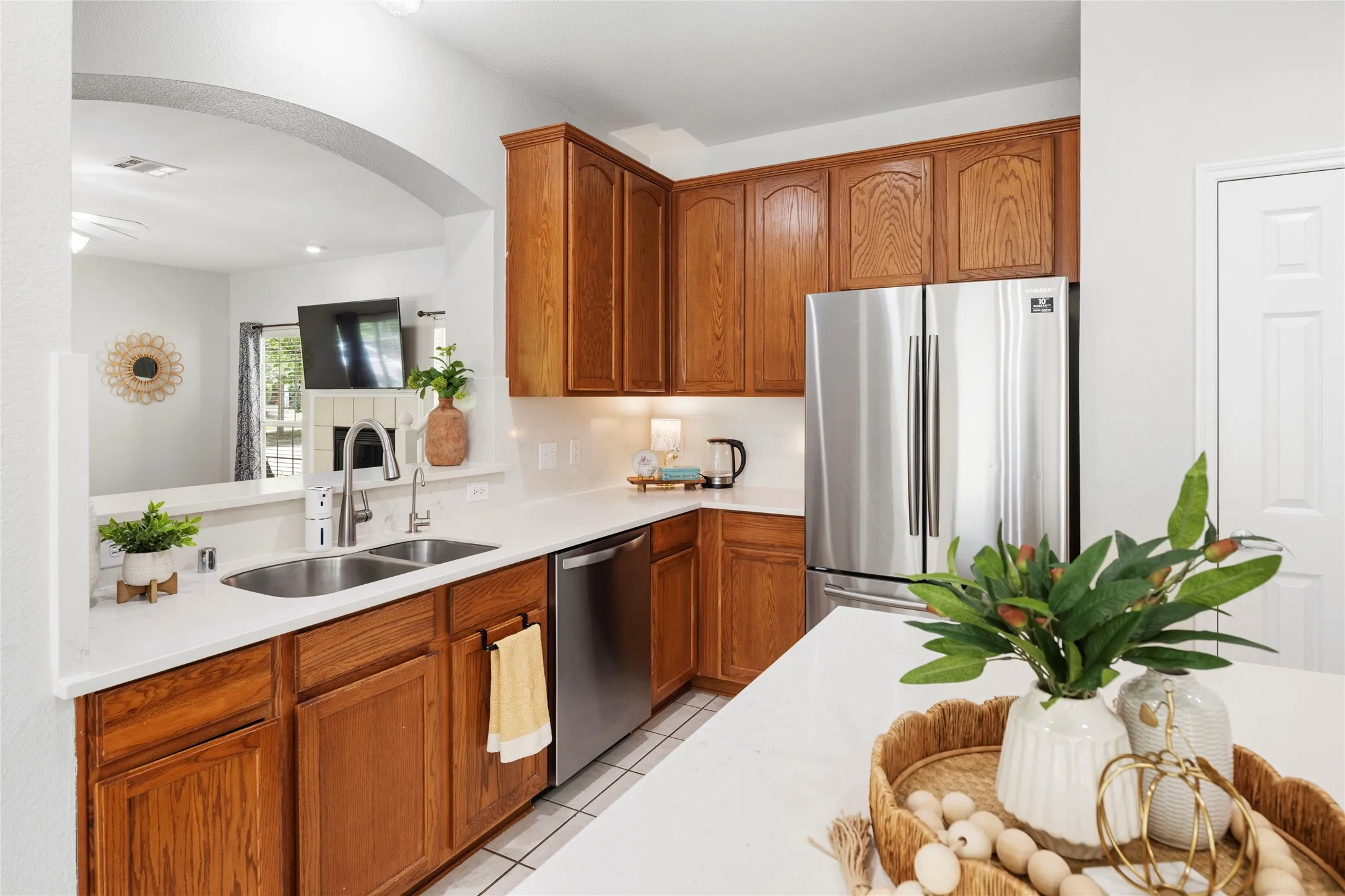 Single Family Residence For Sale in Denton County , 1241 Chattahoochee Drive, Savannah, Texas 76227, 3 Bedroom, 3 Bathroom, 2 Garage spaces, 1,906 Sqft, built in 2006, mls#21292380, Real Estate Agent in Savannah, Homes For Sale in Denton county, Homes For Sale in Savannah, Realtor in Savannah Texas, Real Estate Brokerage Independent Realty Texas, Luminita Cordes Realtor