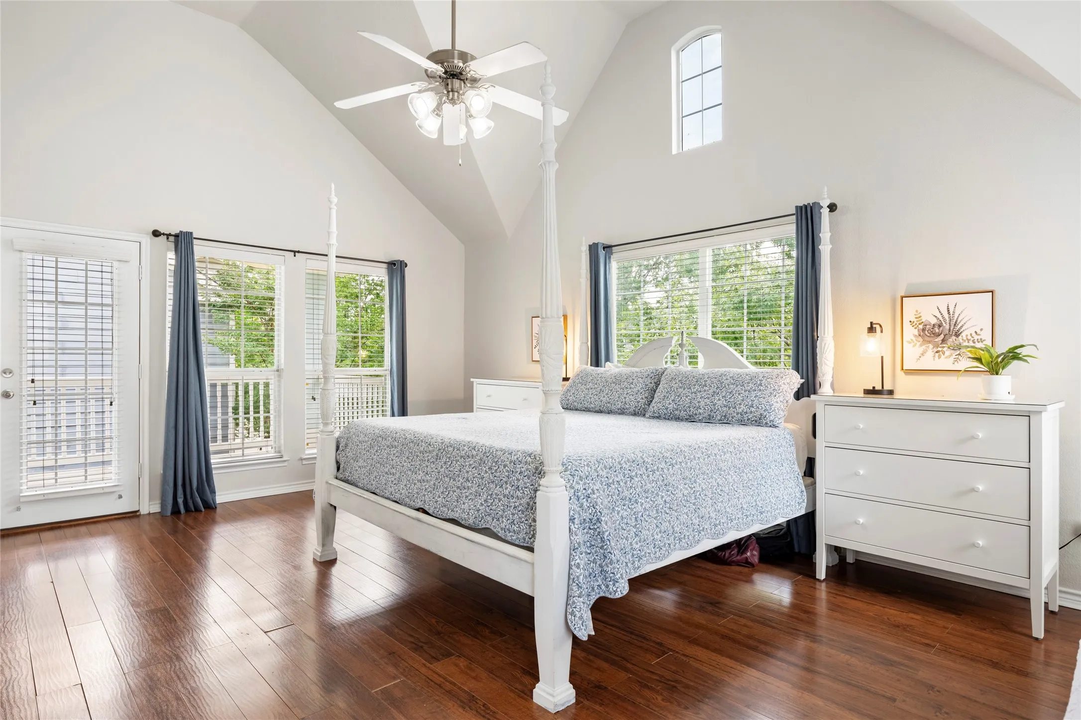 Single Family Residence For Sale in Denton County , 1241 Chattahoochee Drive, Savannah, Texas 76227, 3 Bedroom, 3 Bathroom, 2 Garage spaces, 1,906 Sqft, built in 2006, mls#21292380, Real Estate Agent in Savannah, Homes For Sale in Denton county, Homes For Sale in Savannah, Realtor in Savannah Texas, Real Estate Brokerage Independent Realty Texas, Luminita Cordes Realtor