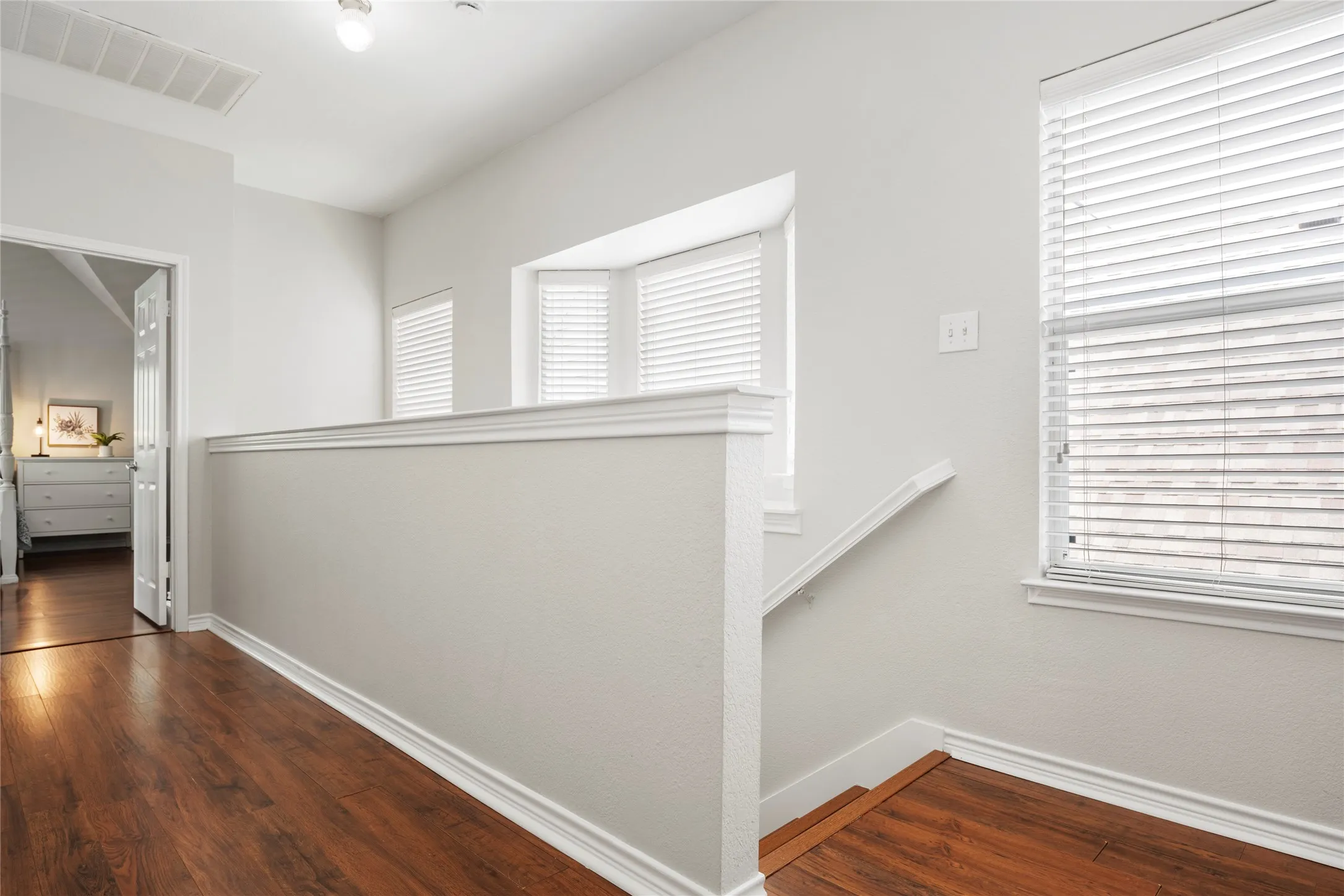 Single Family Residence For Sale in Denton County , 1241 Chattahoochee Drive, Savannah, Texas 76227, 3 Bedroom, 3 Bathroom, 2 Garage spaces, 1,906 Sqft, built in 2006, mls#21292380, Real Estate Agent in Savannah, Homes For Sale in Denton county, Homes For Sale in Savannah, Realtor in Savannah Texas, Real Estate Brokerage Independent Realty Texas, Luminita Cordes Realtor