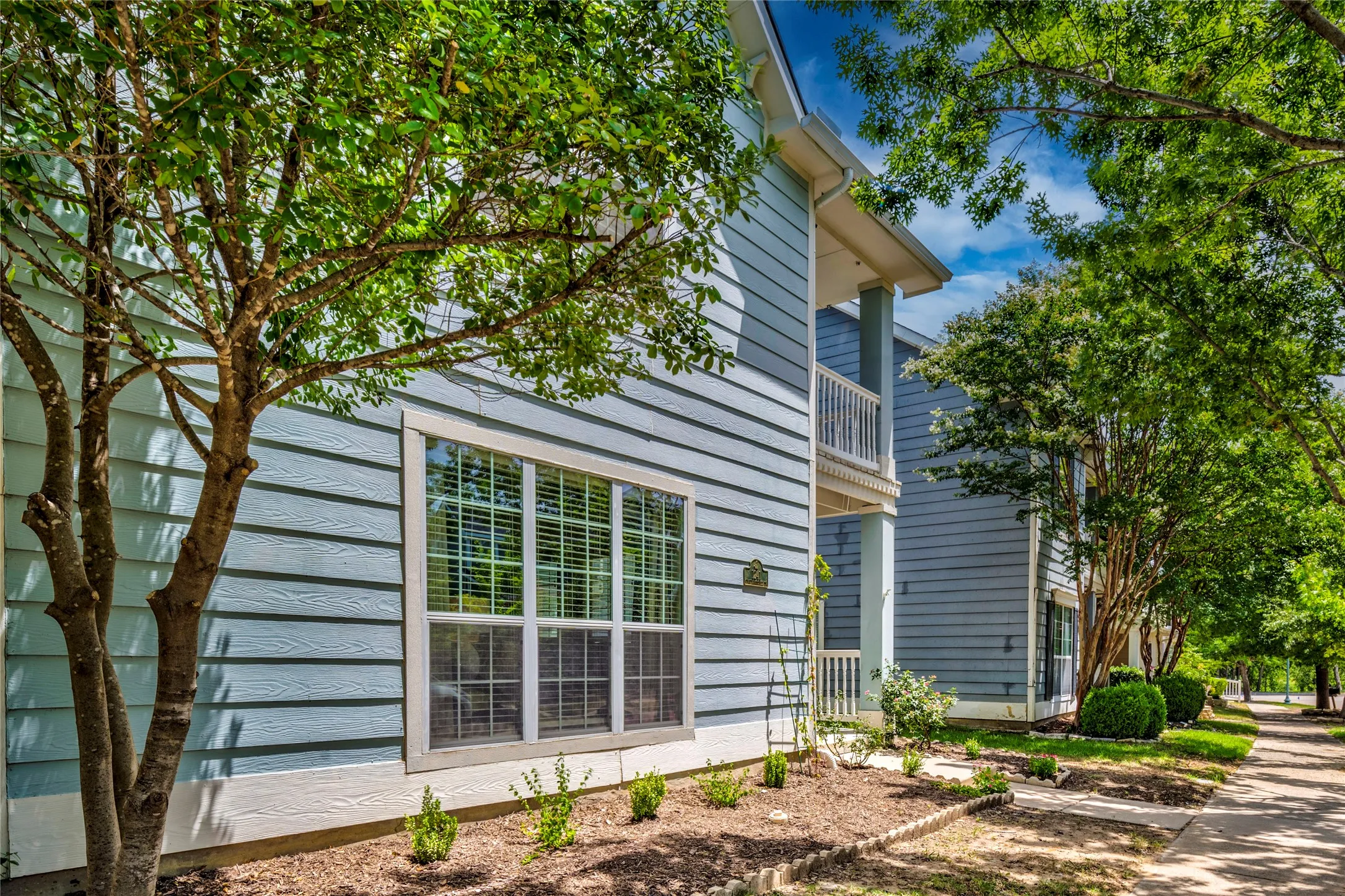 Single Family Residence For Sale in Denton County , 1241 Chattahoochee Drive, Savannah, Texas 76227, 3 Bedroom, 3 Bathroom, 2 Garage spaces, 1,906 Sqft, built in 2006, mls#21292380, Real Estate Agent in Savannah, Homes For Sale in Denton county, Homes For Sale in Savannah, Realtor in Savannah Texas, Real Estate Brokerage Independent Realty Texas, Luminita Cordes Realtor