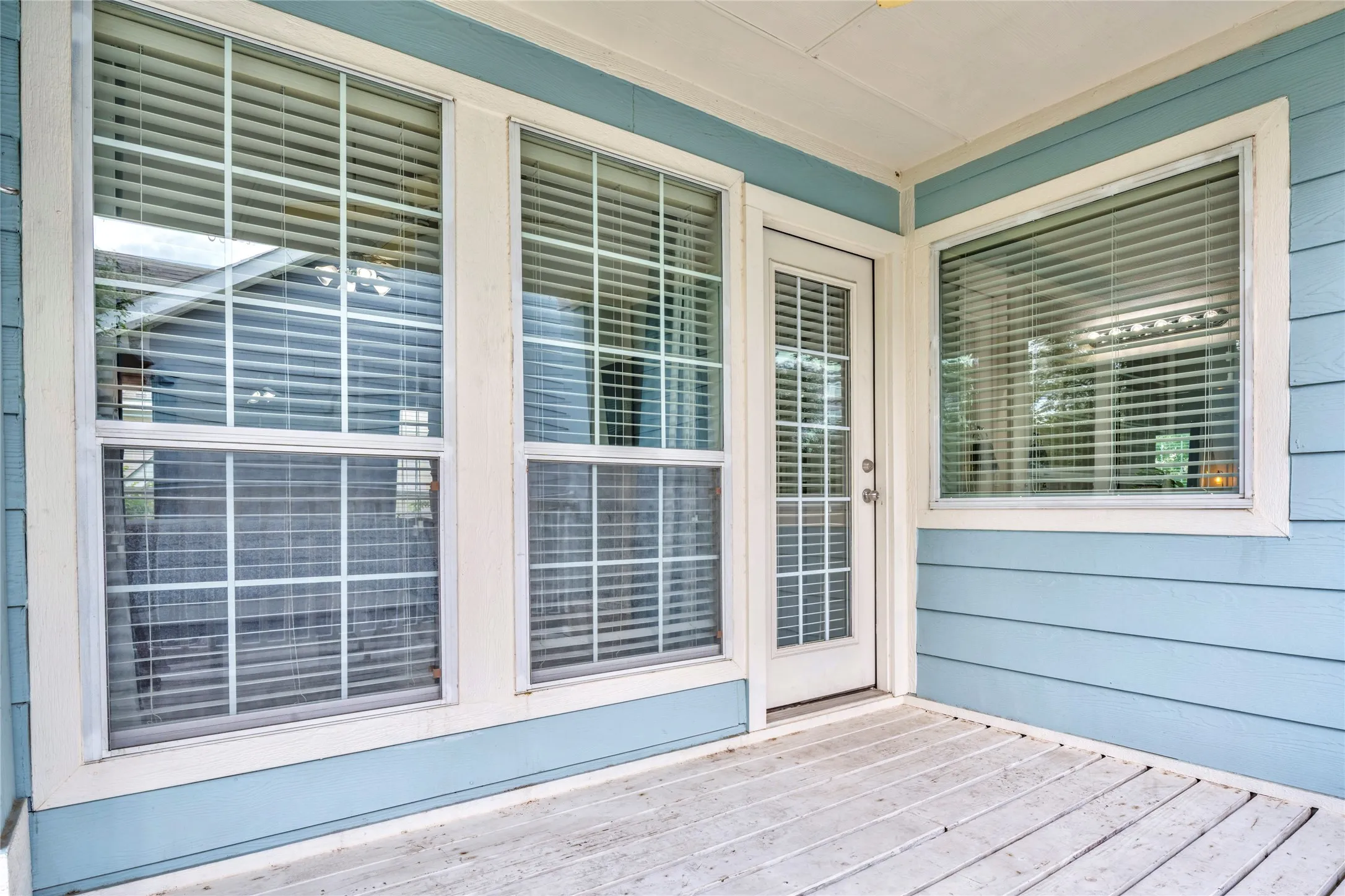 Balcony off of primary bedroom
