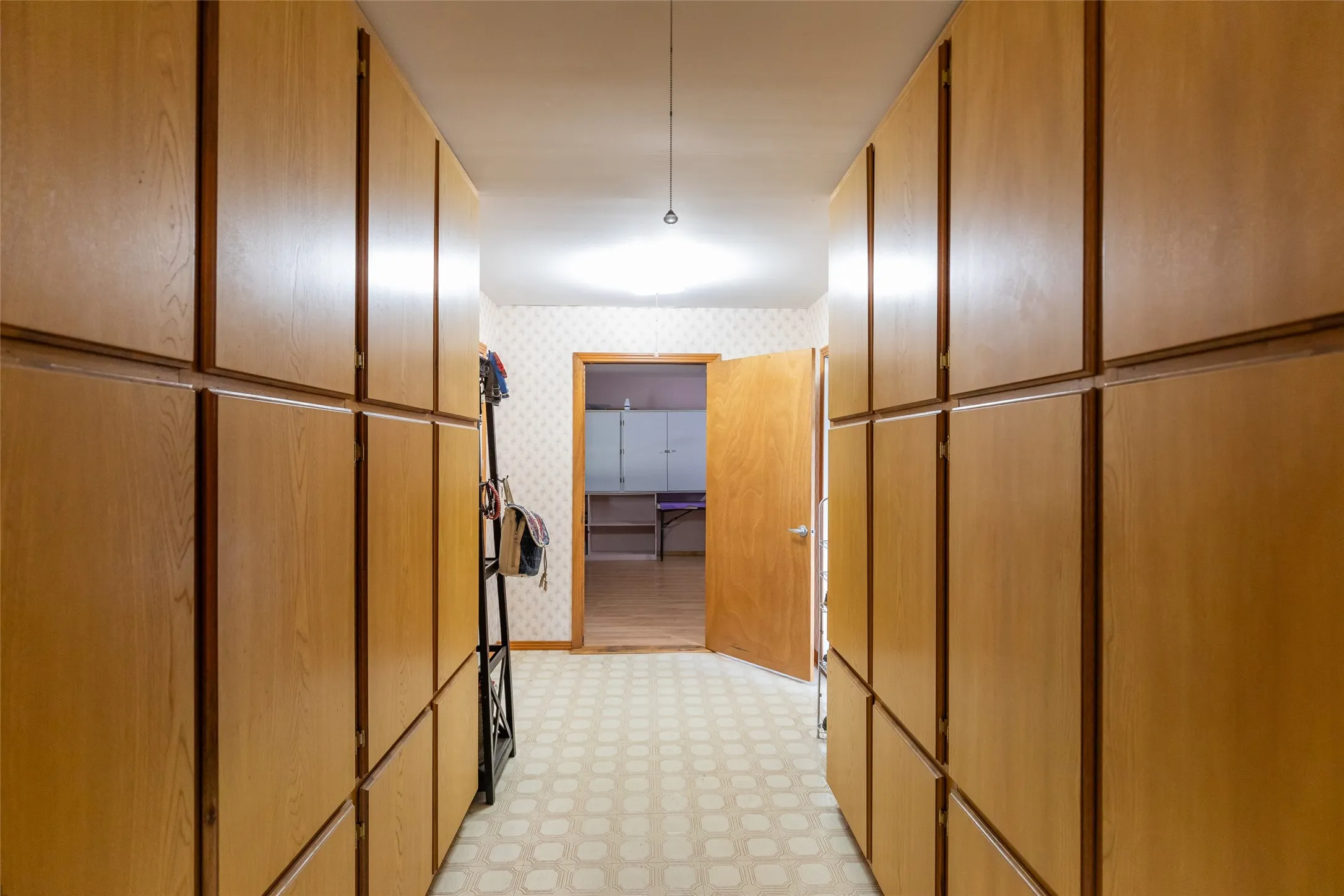 Single Family Residence For Sale in Taylor County , 8867 Spinks Road, Abilene, Texas 79603, 2 Bedroom, 2 Bathroom, Garage spaces, 1,784 Sqft, built in 1982, mls#21292675, Real Estate Agent in Abilene, Homes For Sale in Taylor county, Homes For Sale in Abilene, Realtor in Abilene Texas, Real Estate Brokerage Independent Realty Texas, Luminita Cordes Realtor