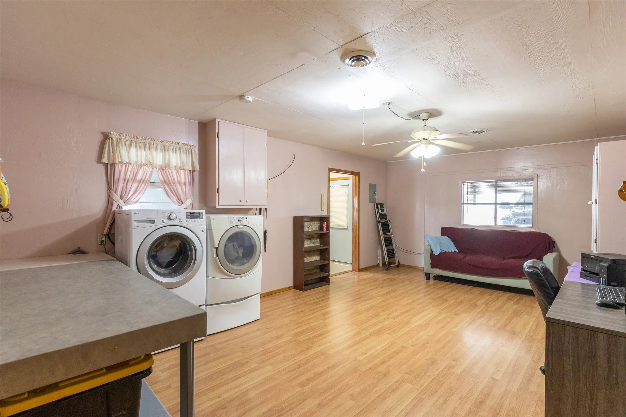 Single Family Residence For Sale in Taylor County , 8867 Spinks Road, Abilene, Texas 79603, 2 Bedroom, 2 Bathroom, Garage spaces, 1,784 Sqft, built in 1982, mls#21292675, Real Estate Agent in Abilene, Homes For Sale in Taylor county, Homes For Sale in Abilene, Realtor in Abilene Texas, Real Estate Brokerage Independent Realty Texas, Luminita Cordes Realtor
