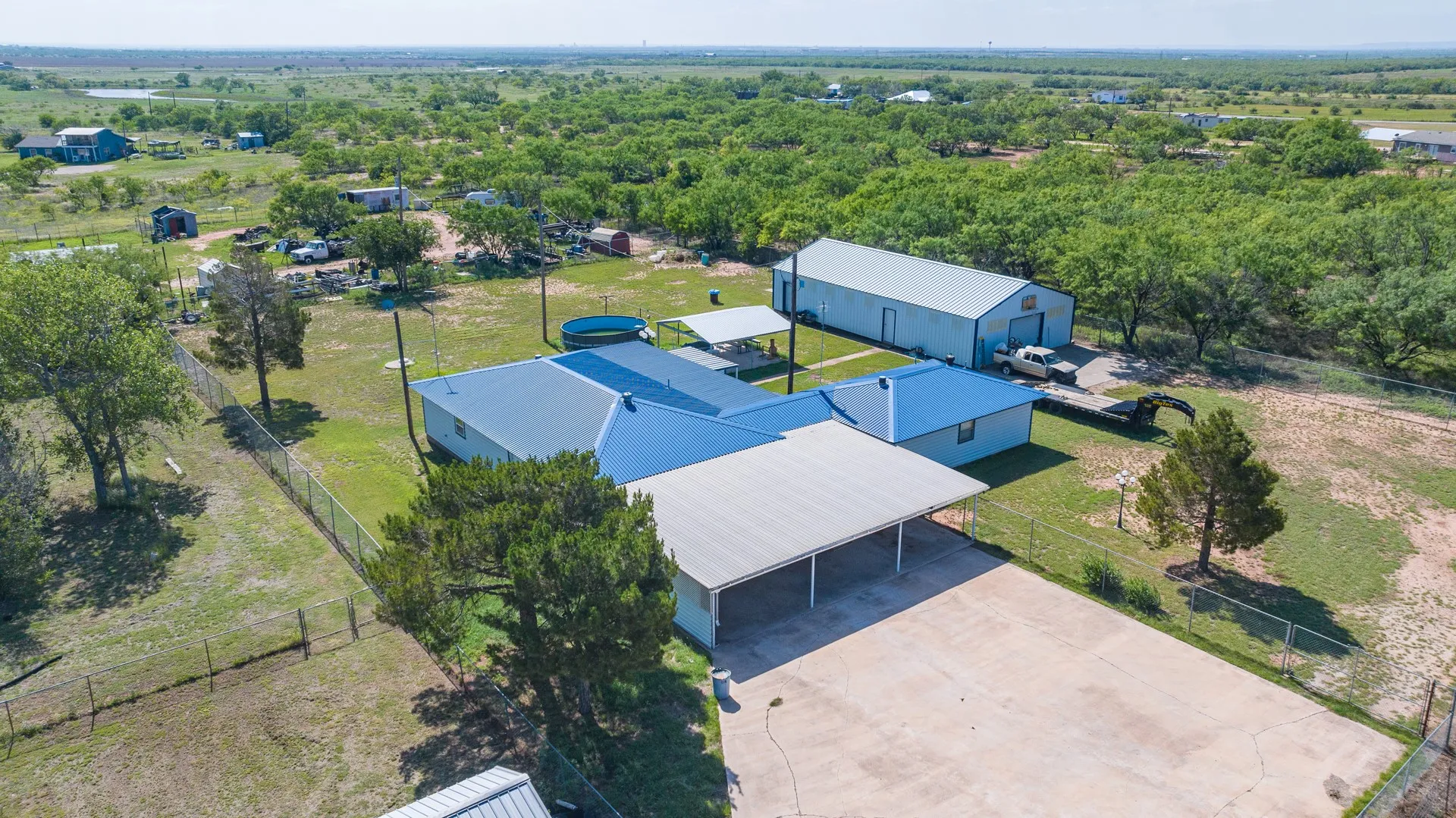 Single Family Residence For Sale in Taylor County , 8867 Spinks Road, Abilene, Texas 79603, 2 Bedroom, 2 Bathroom, Garage spaces, 1,784 Sqft, built in 1982, mls#21292675, Real Estate Agent in Abilene, Homes For Sale in Taylor county, Homes For Sale in Abilene, Realtor in Abilene Texas, Real Estate Brokerage Independent Realty Texas, Luminita Cordes Realtor