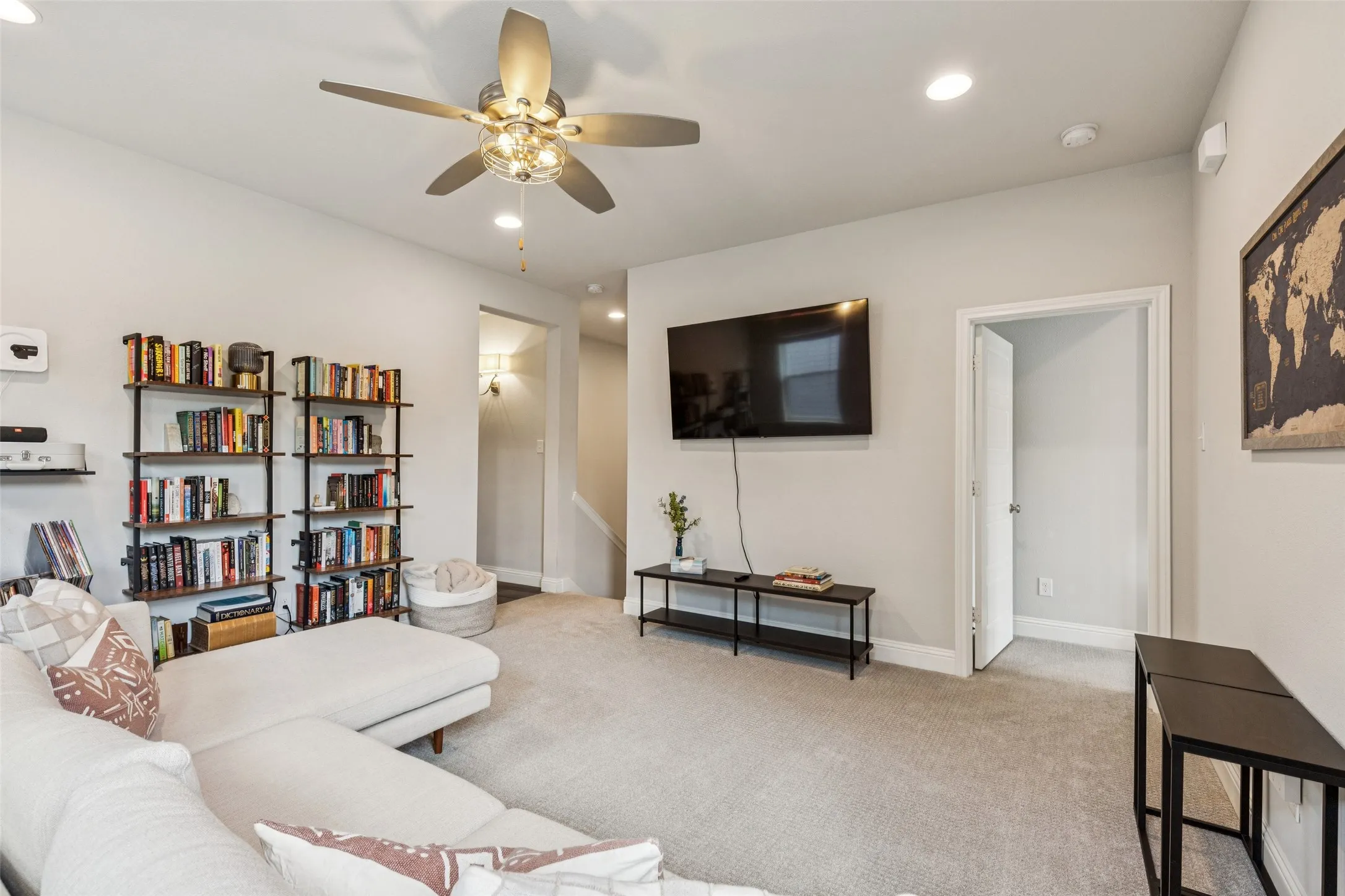 Condominium For Sale in Tarrant County , 6306 Oakbend Circle, Fort Worth, Texas 76132, 3 Bedroom, 3 Bathroom, 2 Garage spaces, 1,999 Sqft, built in 2020, Price $375,000, mls#21291439, Real Estate Agent in Fort Worth, Homes For Sale in Tarrant county, Homes For Sale in Fort Worth, Realtor in Fort Worth Texas, Real Estate Brokerage Independent Realty Texas, Luminita Cordes Realtor