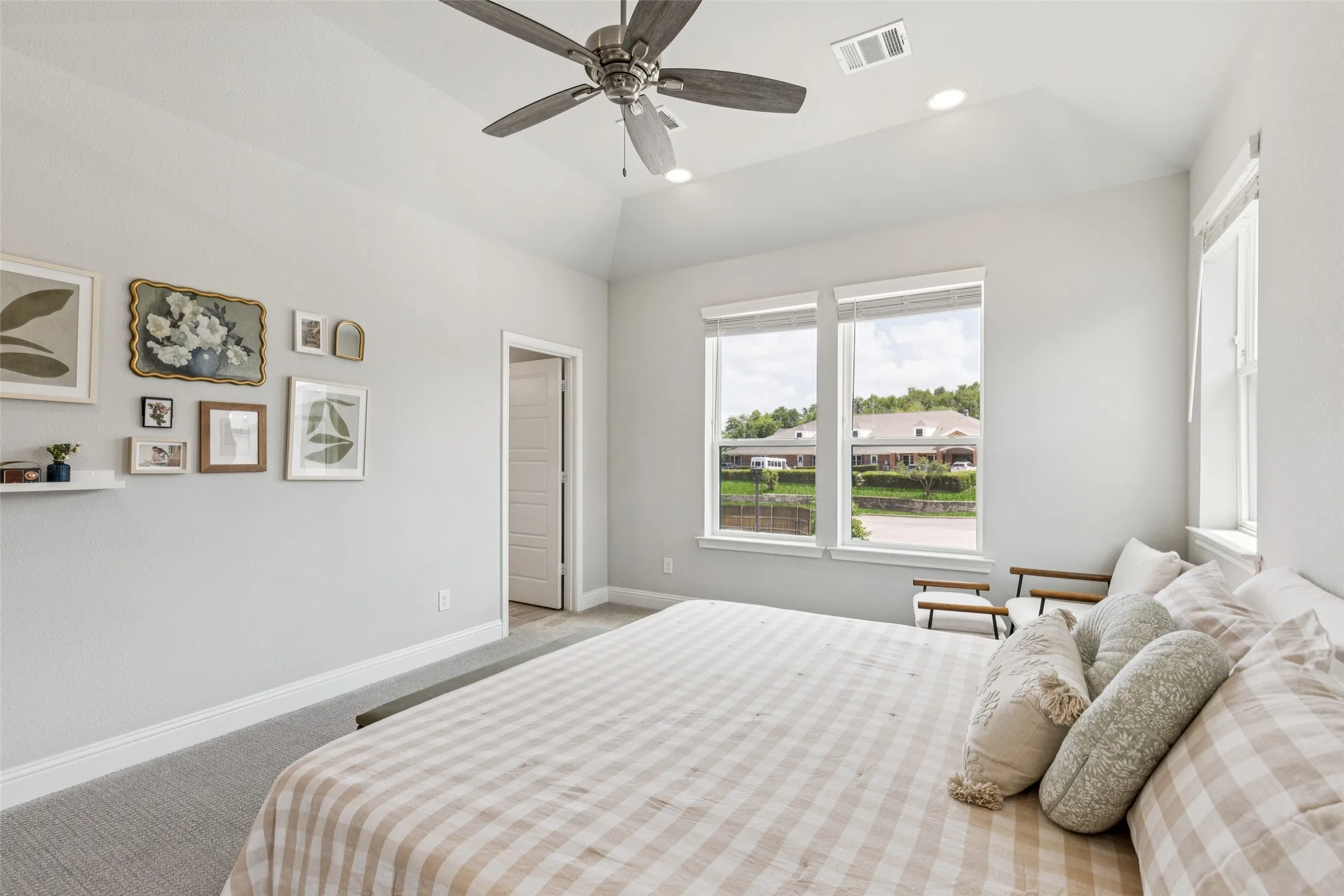 Condominium For Sale in Tarrant County , 6306 Oakbend Circle, Fort Worth, Texas 76132, 3 Bedroom, 3 Bathroom, 2 Garage spaces, 1,999 Sqft, built in 2020, Price $375,000, mls#21291439, Real Estate Agent in Fort Worth, Homes For Sale in Tarrant county, Homes For Sale in Fort Worth, Realtor in Fort Worth Texas, Real Estate Brokerage Independent Realty Texas, Luminita Cordes Realtor