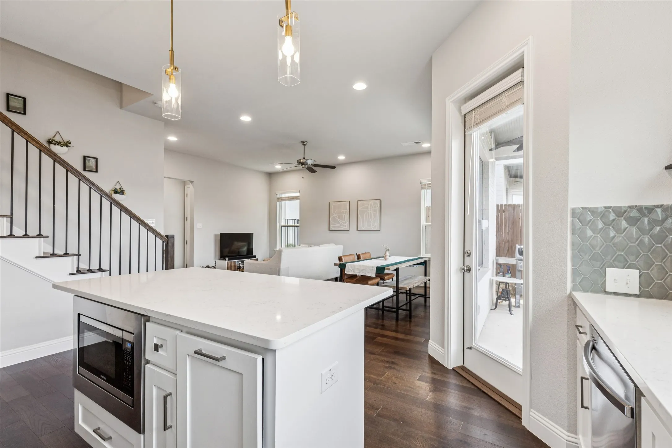 Condominium For Sale in Tarrant County , 6306 Oakbend Circle, Fort Worth, Texas 76132, 3 Bedroom, 3 Bathroom, 2 Garage spaces, 1,999 Sqft, built in 2020, Price $375,000, mls#21291439, Real Estate Agent in Fort Worth, Homes For Sale in Tarrant county, Homes For Sale in Fort Worth, Realtor in Fort Worth Texas, Real Estate Brokerage Independent Realty Texas, Luminita Cordes Realtor