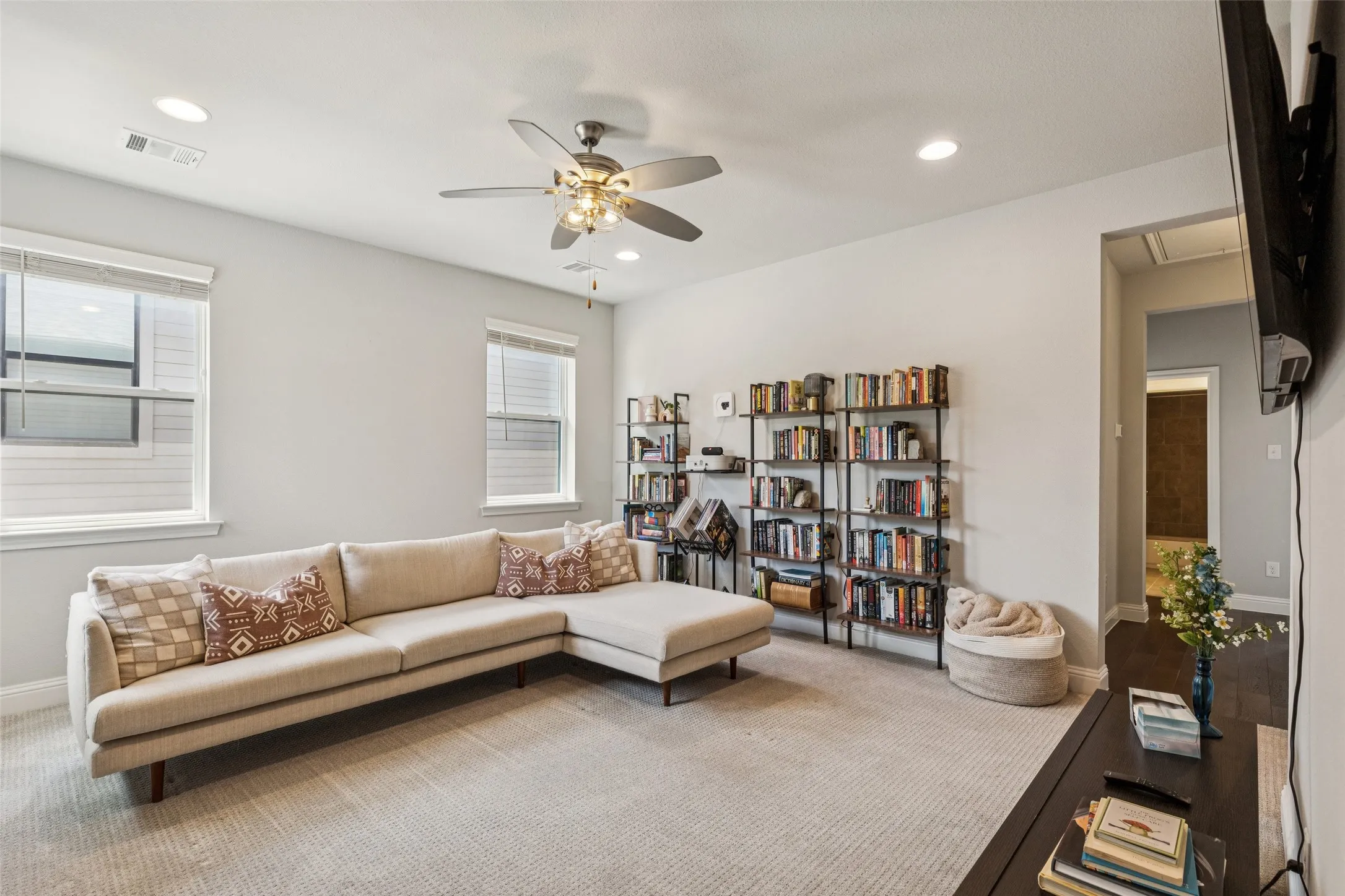Condominium For Sale in Tarrant County , 6306 Oakbend Circle, Fort Worth, Texas 76132, 3 Bedroom, 3 Bathroom, 2 Garage spaces, 1,999 Sqft, built in 2020, Price $375,000, mls#21291439, Real Estate Agent in Fort Worth, Homes For Sale in Tarrant county, Homes For Sale in Fort Worth, Realtor in Fort Worth Texas, Real Estate Brokerage Independent Realty Texas, Luminita Cordes Realtor
