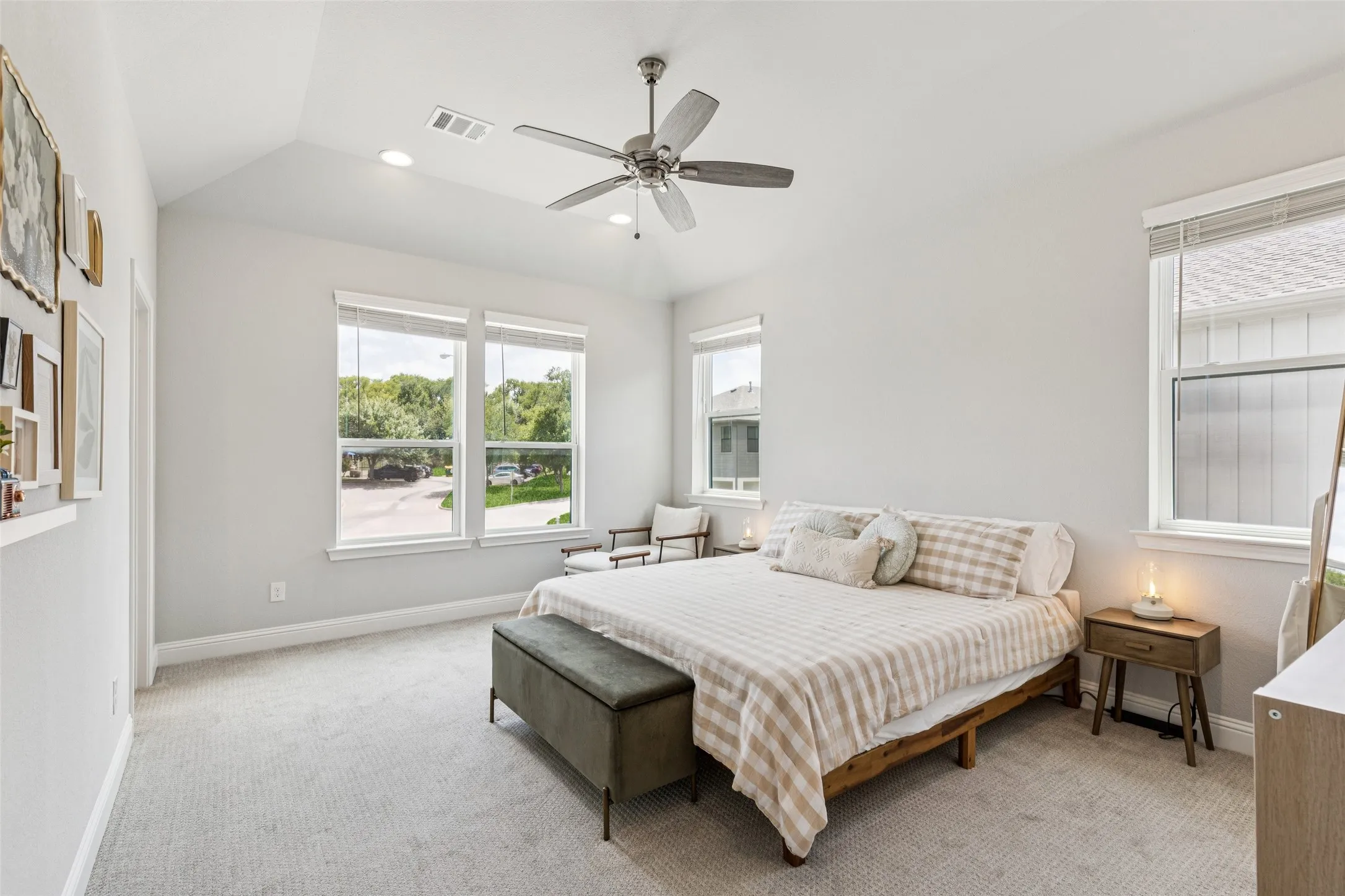 Condominium For Sale in Tarrant County , 6306 Oakbend Circle, Fort Worth, Texas 76132, 3 Bedroom, 3 Bathroom, 2 Garage spaces, 1,999 Sqft, built in 2020, Price $375,000, mls#21291439, Real Estate Agent in Fort Worth, Homes For Sale in Tarrant county, Homes For Sale in Fort Worth, Realtor in Fort Worth Texas, Real Estate Brokerage Independent Realty Texas, Luminita Cordes Realtor