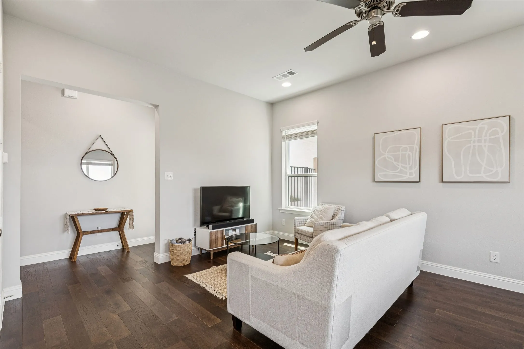 Condominium For Sale in Tarrant County , 6306 Oakbend Circle, Fort Worth, Texas 76132, 3 Bedroom, 3 Bathroom, 2 Garage spaces, 1,999 Sqft, built in 2020, Price $375,000, mls#21291439, Real Estate Agent in Fort Worth, Homes For Sale in Tarrant county, Homes For Sale in Fort Worth, Realtor in Fort Worth Texas, Real Estate Brokerage Independent Realty Texas, Luminita Cordes Realtor