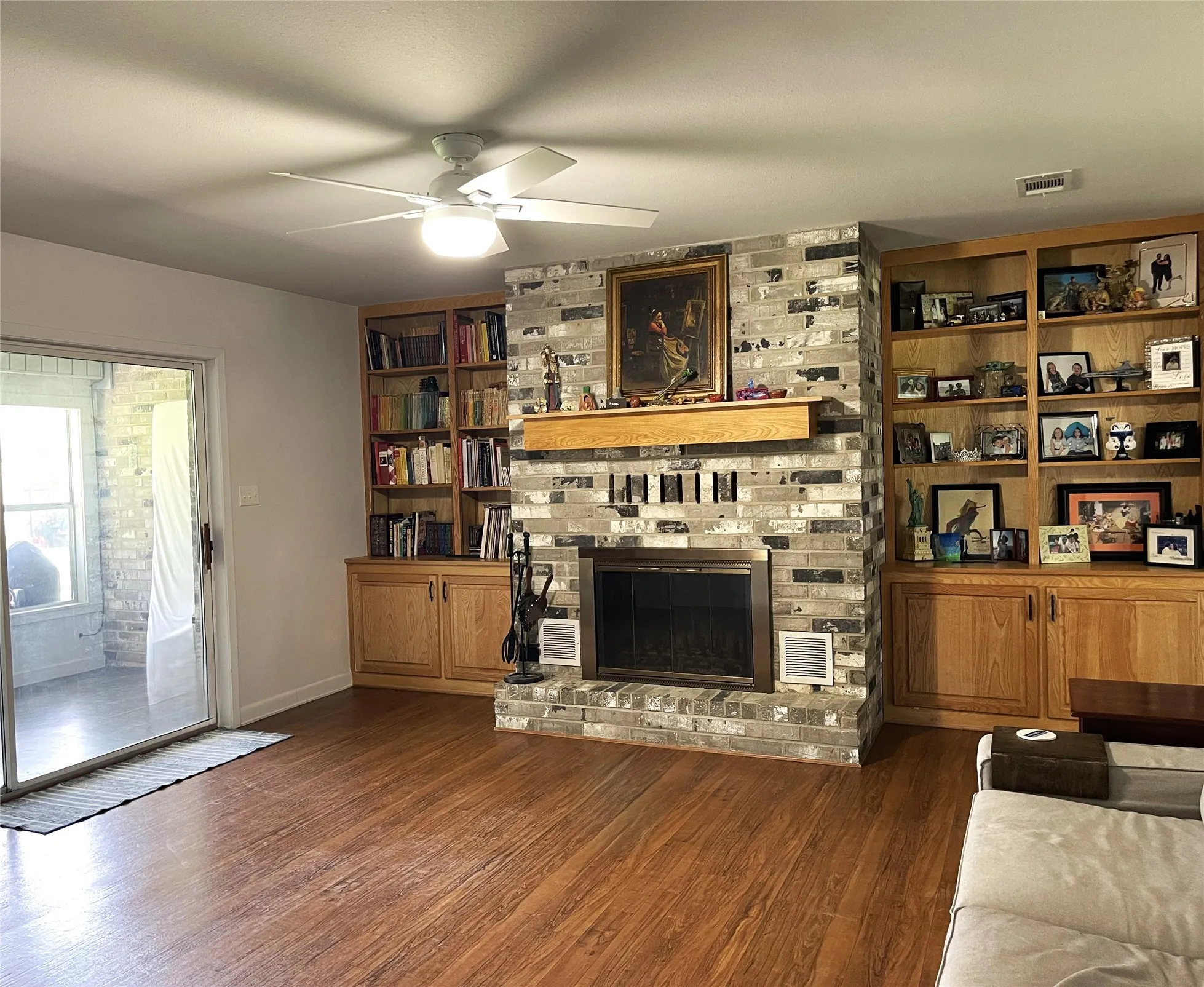 Single Family Residence For Sale in Freestone County , 141 Fm 27 W, Fairfield, Texas 75840, 2 Bedroom, 2 Bathroom, 2 Garage spaces, 2,013 Sqft, built in 1999, mls#21284257, Real Estate Agent in Fairfield, Homes For Sale in Freestone county, Homes For Sale in Fairfield, Realtor in Fairfield Texas, Real Estate Brokerage Independent Realty Texas, Luminita Cordes Realtor