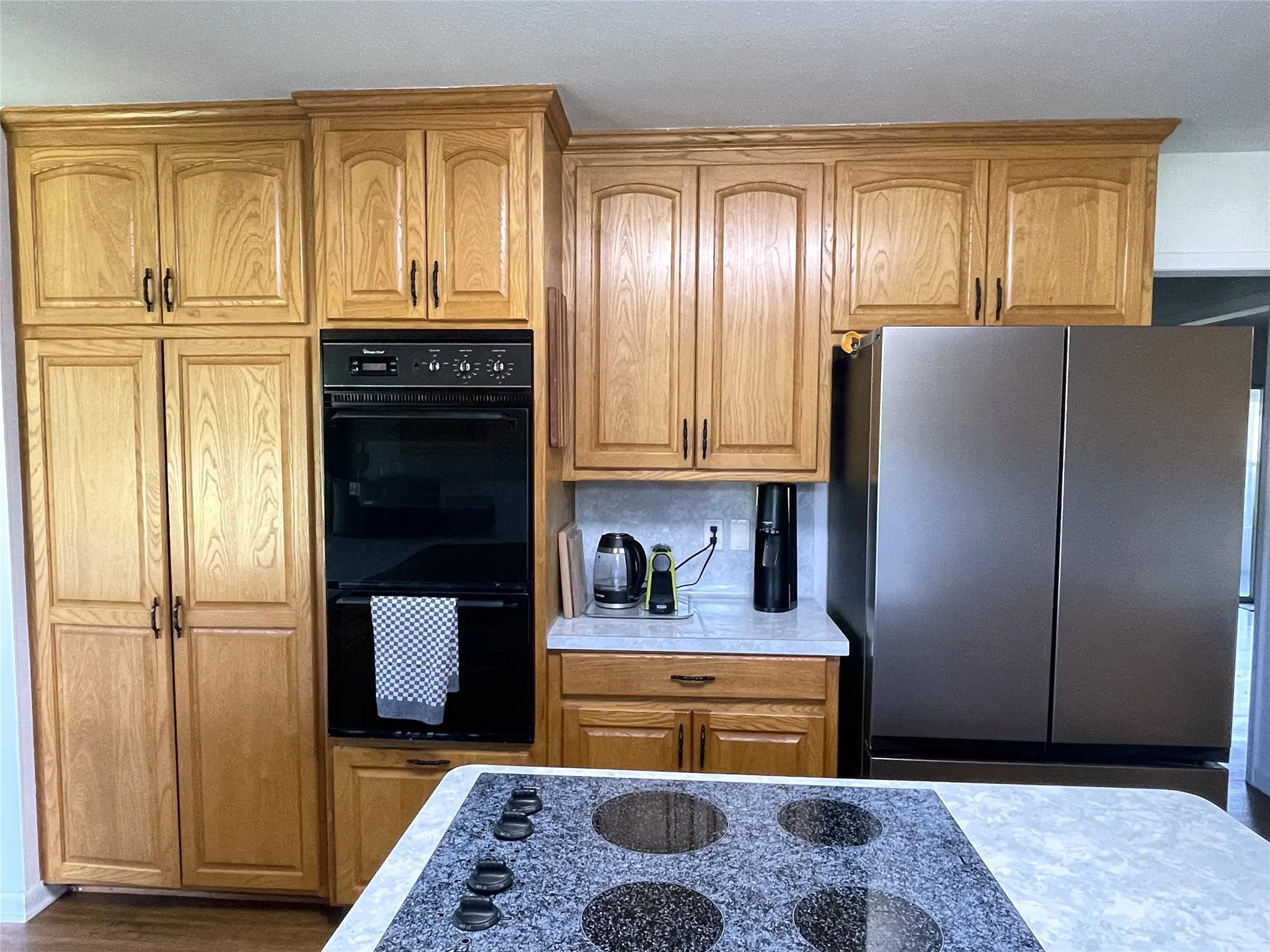 Single Family Residence For Sale in Freestone County , 141 Fm 27 W, Fairfield, Texas 75840, 2 Bedroom, 2 Bathroom, 2 Garage spaces, 2,013 Sqft, built in 1999, mls#21284257, Real Estate Agent in Fairfield, Homes For Sale in Freestone county, Homes For Sale in Fairfield, Realtor in Fairfield Texas, Real Estate Brokerage Independent Realty Texas, Luminita Cordes Realtor