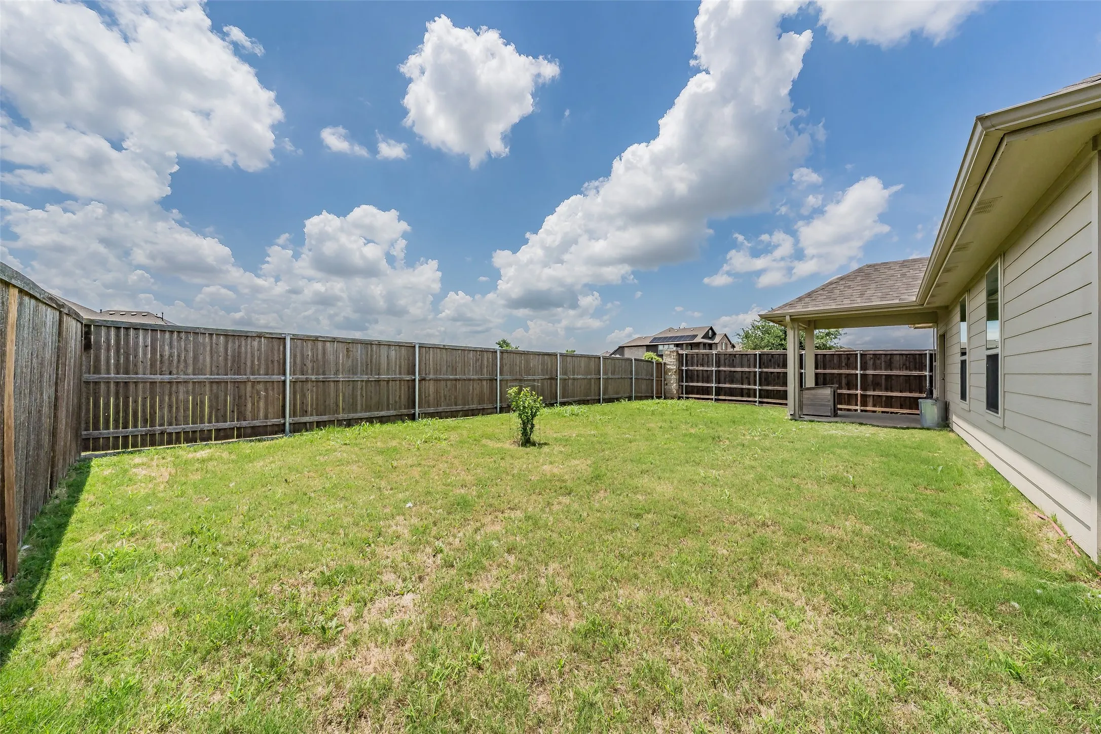 Single Family Residence For Sale in Denton County , 1446 White Water Way, Aubrey, Texas 76227, 4 Bedroom, 3 Bathroom, 3 Garage spaces, 2,214 Sqft, built in 2021, Price $439,000, mls#21277318, Real Estate Agent in Aubrey, Homes For Sale in Denton county, Homes For Sale in Aubrey, Realtor in Aubrey Texas, Real Estate Brokerage Independent Realty Texas, Luminita Cordes Realtor