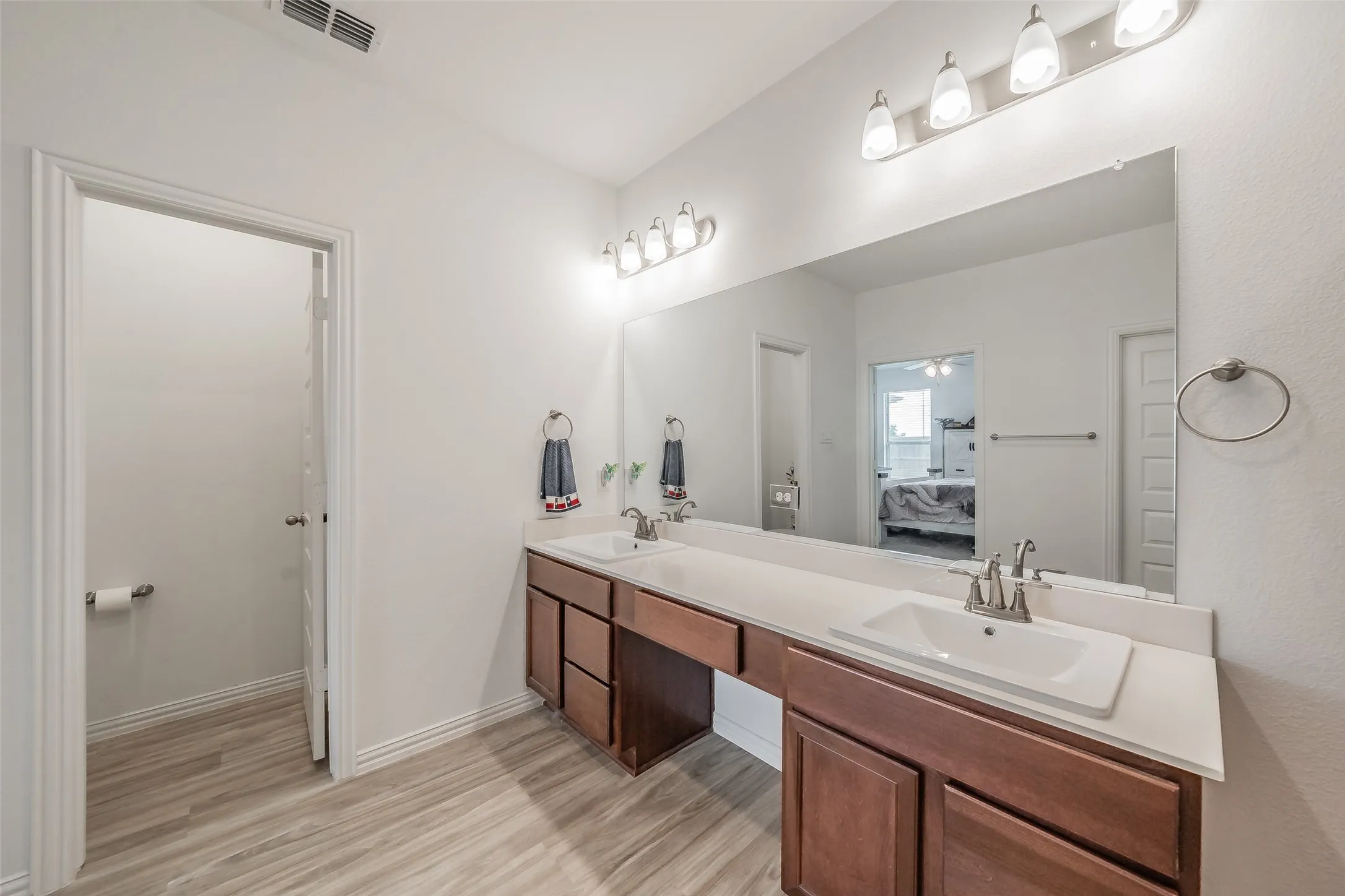 Single Family Residence For Sale in Denton County , 1446 White Water Way, Aubrey, Texas 76227, 4 Bedroom, 3 Bathroom, 3 Garage spaces, 2,214 Sqft, built in 2021, Price $439,000, mls#21277318, Real Estate Agent in Aubrey, Homes For Sale in Denton county, Homes For Sale in Aubrey, Realtor in Aubrey Texas, Real Estate Brokerage Independent Realty Texas, Luminita Cordes Realtor