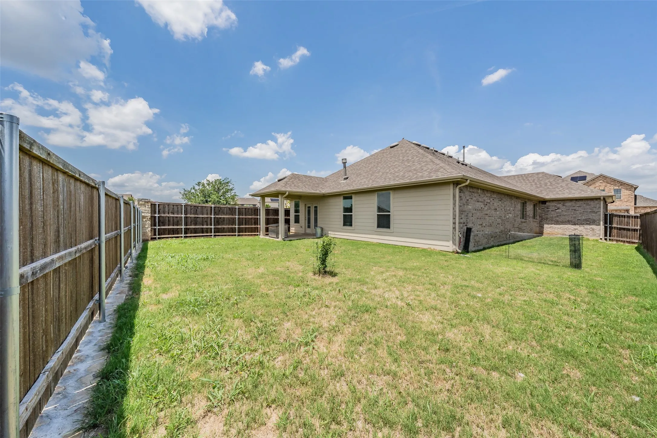 Single Family Residence For Sale in Denton County , 1446 White Water Way, Aubrey, Texas 76227, 4 Bedroom, 3 Bathroom, 3 Garage spaces, 2,214 Sqft, built in 2021, Price $439,000, mls#21277318, Real Estate Agent in Aubrey, Homes For Sale in Denton county, Homes For Sale in Aubrey, Realtor in Aubrey Texas, Real Estate Brokerage Independent Realty Texas, Luminita Cordes Realtor