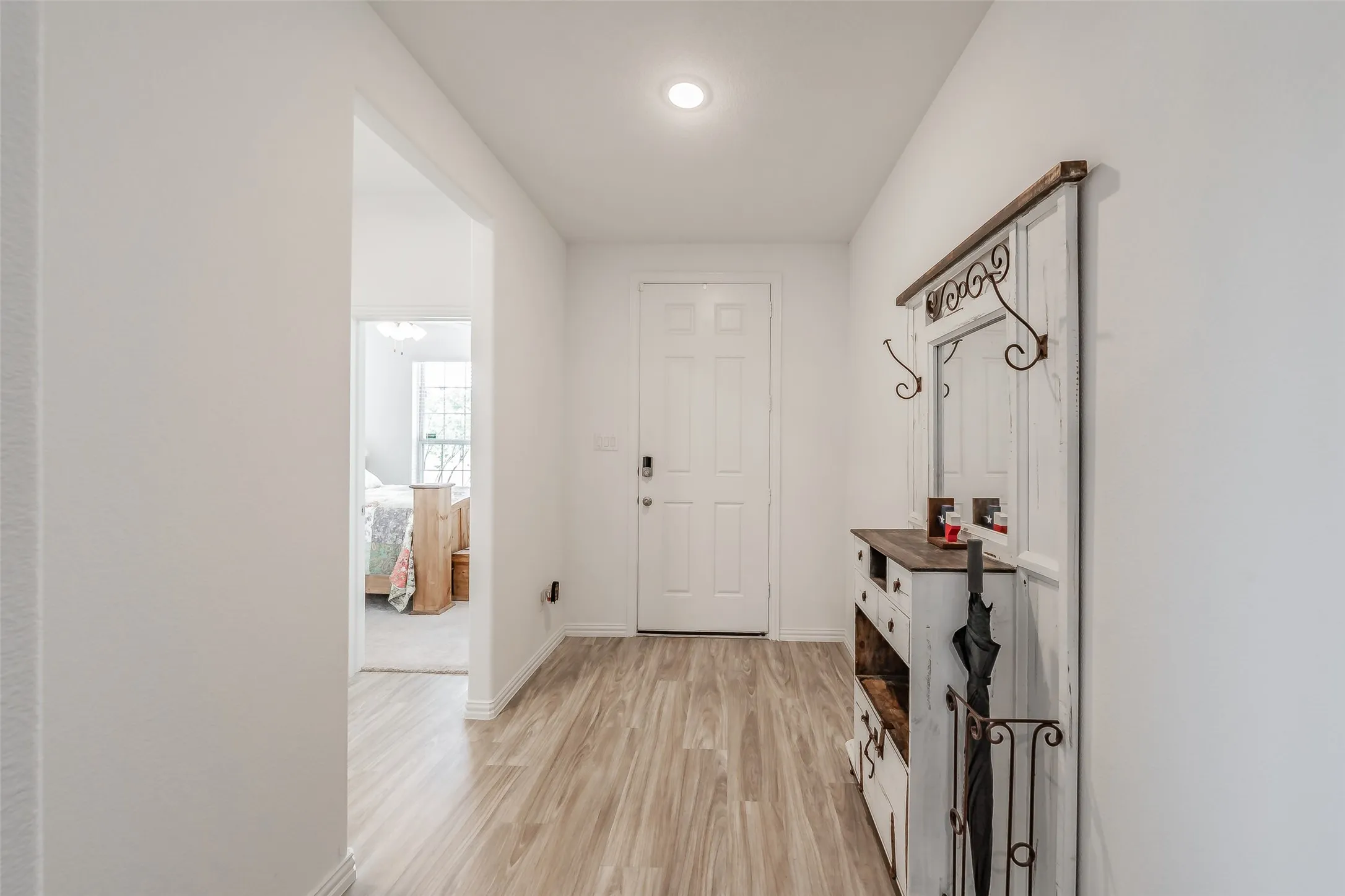 Entry foyer with in-law suit/ bedroom #4