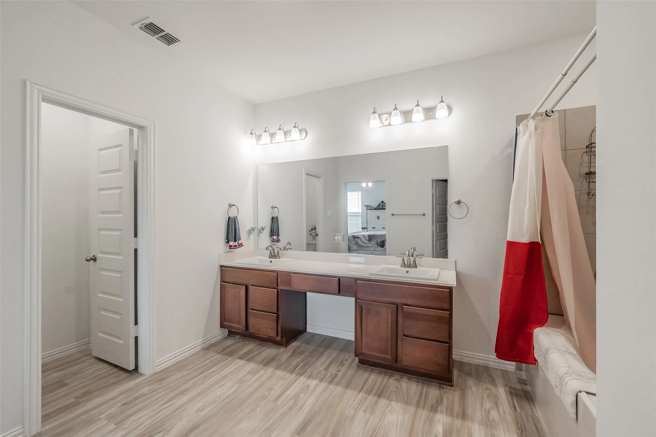 Single Family Residence For Sale in Denton County , 1446 White Water Way, Aubrey, Texas 76227, 4 Bedroom, 3 Bathroom, 3 Garage spaces, 2,214 Sqft, built in 2021, Price $439,000, mls#21277318, Real Estate Agent in Aubrey, Homes For Sale in Denton county, Homes For Sale in Aubrey, Realtor in Aubrey Texas, Real Estate Brokerage Independent Realty Texas, Luminita Cordes Realtor