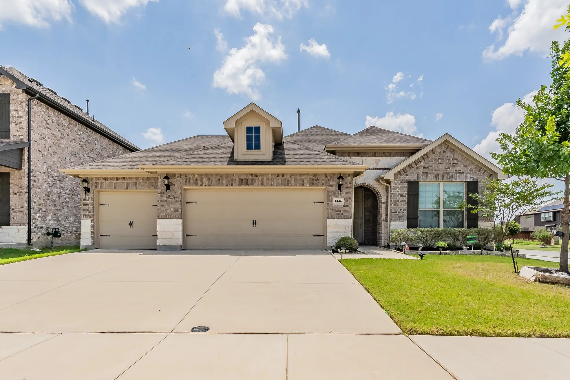 Single Family Residence For Sale in Denton County , 1446 White Water Way, Aubrey, Texas 76227, 4 Bedroom, 3 Bathroom, 3 Garage spaces, 2,214 Sqft, built in 2021, Price $439,000, mls#21277318, Real Estate Agent in Aubrey, Homes For Sale in Denton county, Homes For Sale in Aubrey, Realtor in Aubrey Texas, Real Estate Brokerage Independent Realty Texas, Luminita Cordes Realtor