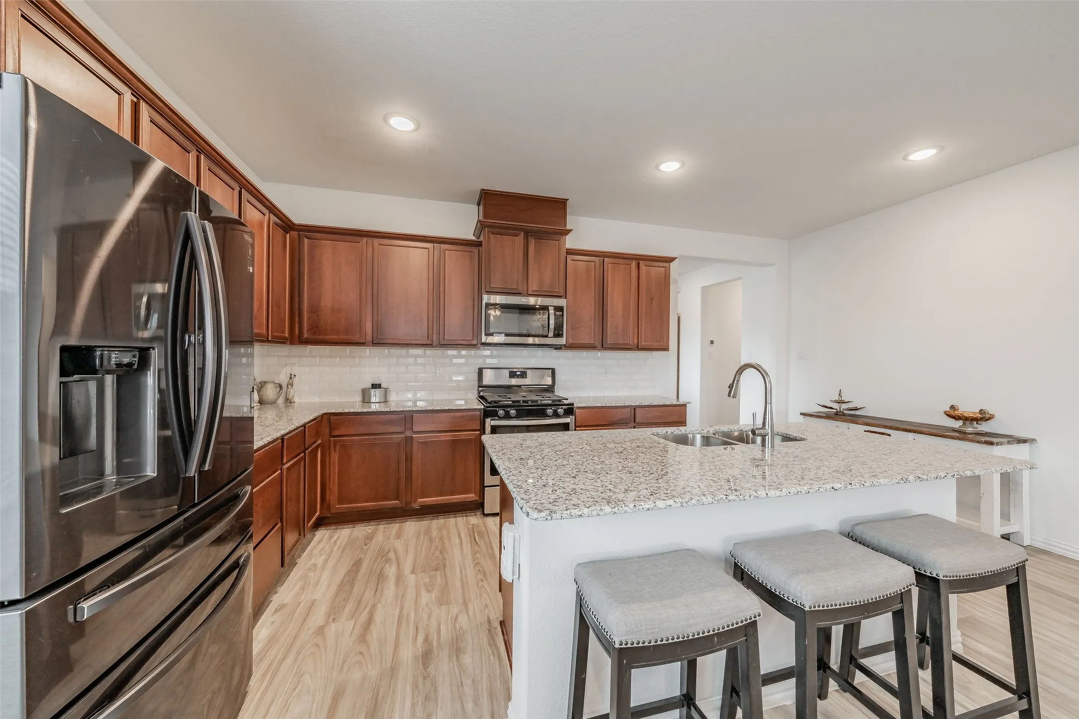 Single Family Residence For Sale in Denton County , 1446 White Water Way, Aubrey, Texas 76227, 4 Bedroom, 3 Bathroom, 3 Garage spaces, 2,214 Sqft, built in 2021, Price $439,000, mls#21277318, Real Estate Agent in Aubrey, Homes For Sale in Denton county, Homes For Sale in Aubrey, Realtor in Aubrey Texas, Real Estate Brokerage Independent Realty Texas, Luminita Cordes Realtor