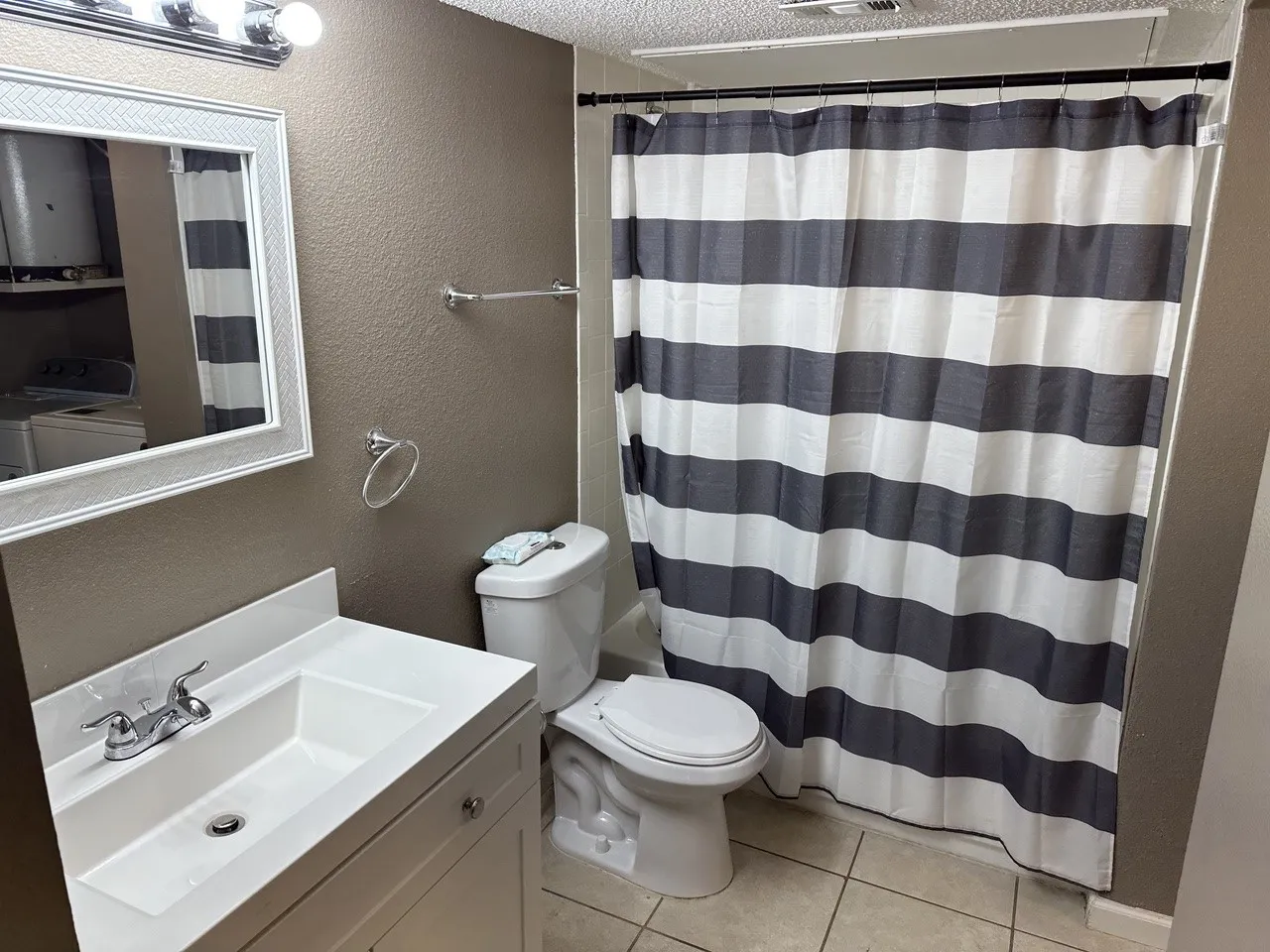Condominium For Sale in Dallas County , 6108 Abrams Road 107, Dallas, Texas 75231, 1 Bedroom, 1 Bathroom, Garage spaces, 600 Sqft, built in 2005, Price $110,000, mls#21292018, Real Estate Agent in Dallas, Homes For Sale in Dallas county, Homes For Sale in Dallas, Realtor in Dallas Texas, Real Estate Brokerage Independent Realty Texas, Luminita Cordes Realtor