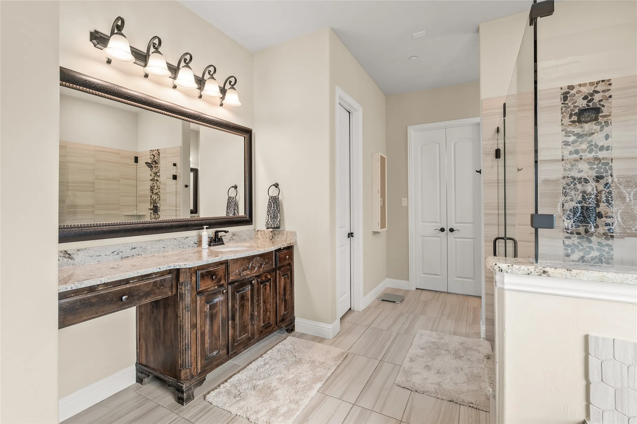 Single Family Residence For Sale in Collin County , 1615 Sara Cove, Lucas, Texas 75002, 5 Bedroom, 5 Bathroom, 3 Garage spaces, 4,662 Sqft, built in 2017, mls#21288132, Real Estate Agent in Lucas, Homes For Sale in Collin county, Homes For Sale in Lucas, Realtor in Lucas Texas, Real Estate Brokerage Independent Realty Texas, Luminita Cordes Realtor