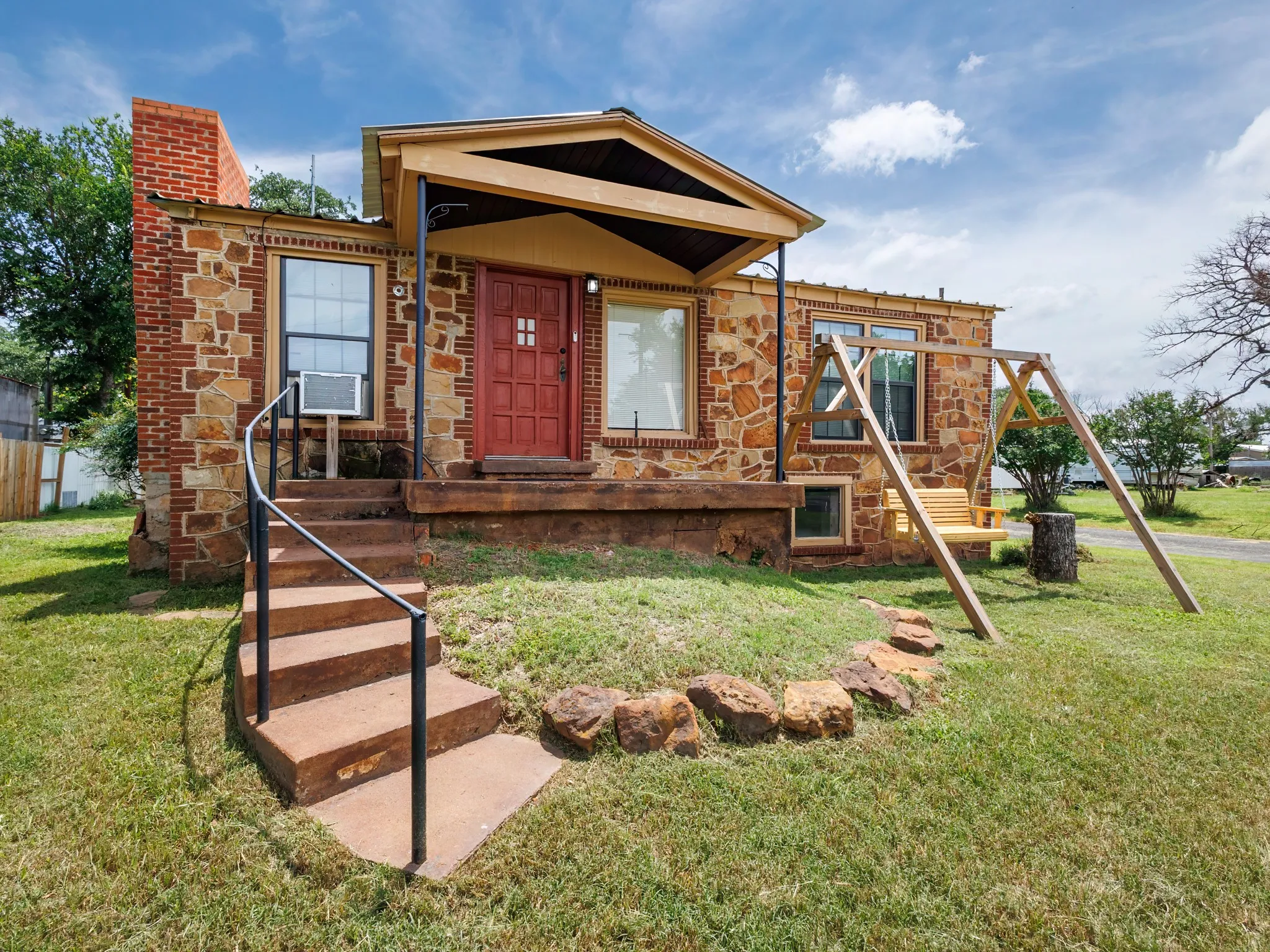 Single Family Residence For Sale in Brown County , 310 Pency Drive, Brownwood, Texas 76801, 2 Bedroom, 1 Bathroom, Garage spaces, 1,085 Sqft, built in 0, mls#21270515, Real Estate Agent in Brownwood, Homes For Sale in Brown county, Homes For Sale in Brownwood, Realtor in Brownwood Texas, Real Estate Brokerage Independent Realty Texas, Luminita Cordes Realtor