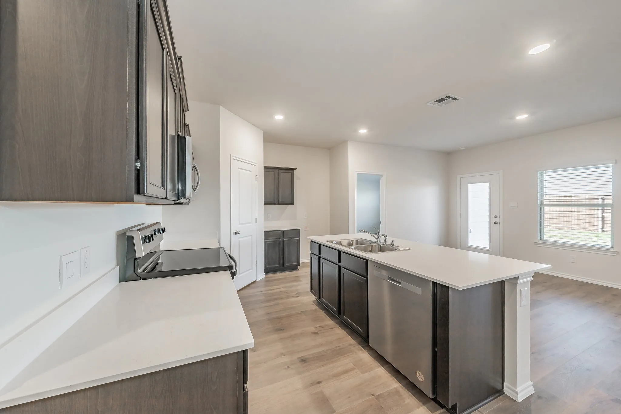 Single Family Residence For Rent in Cooke County , 764 Primrose Lane, Pilot Point, Texas 76258, 3 Bedrooms, 2 Bathrooms, 2 Garage spaces, 1,601 Sqft, built in 2023, Price $2,100, mls#21292855, Real Estate Agent in Pilot Point, Homes For Rent in Cooke county, Homes For Rent in Pilot Point, Realtor in Pilot Point Texas, Real Estate Brokerage Independent Realty Texas, Luminita Cordes Realtor