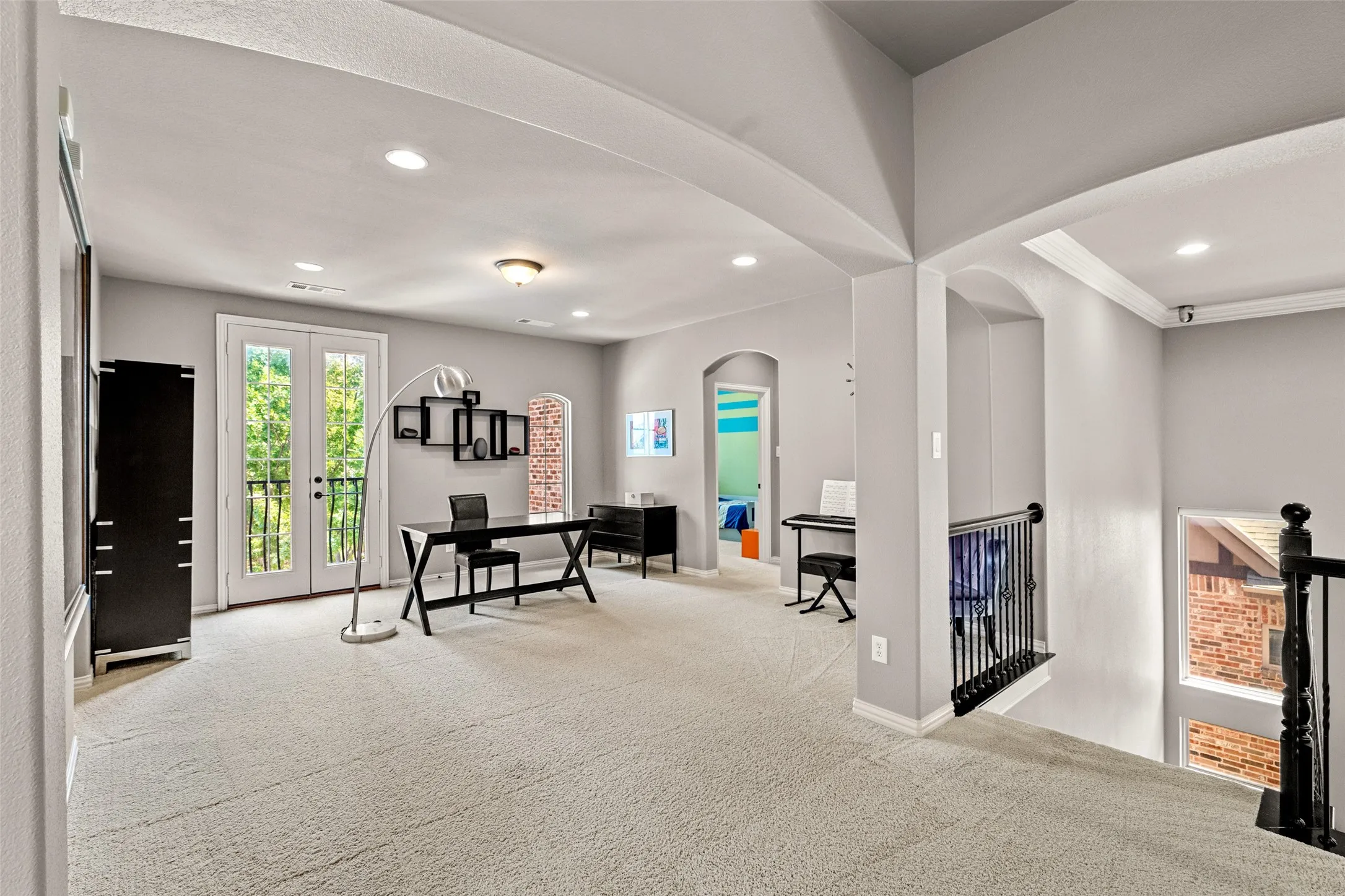 Single Family Residence For Sale in Denton County , 8244 Inverness, The Colony, Texas 75056, 4 Bedroom, 4 Bathroom, 2 Garage spaces, 3,928 Sqft, built in 2008, mls#21292159, Real Estate Agent in The Colony, Homes For Sale in Denton county, Homes For Sale in The Colony, Realtor in The Colony Texas, Real Estate Brokerage Independent Realty Texas, Luminita Cordes Realtor