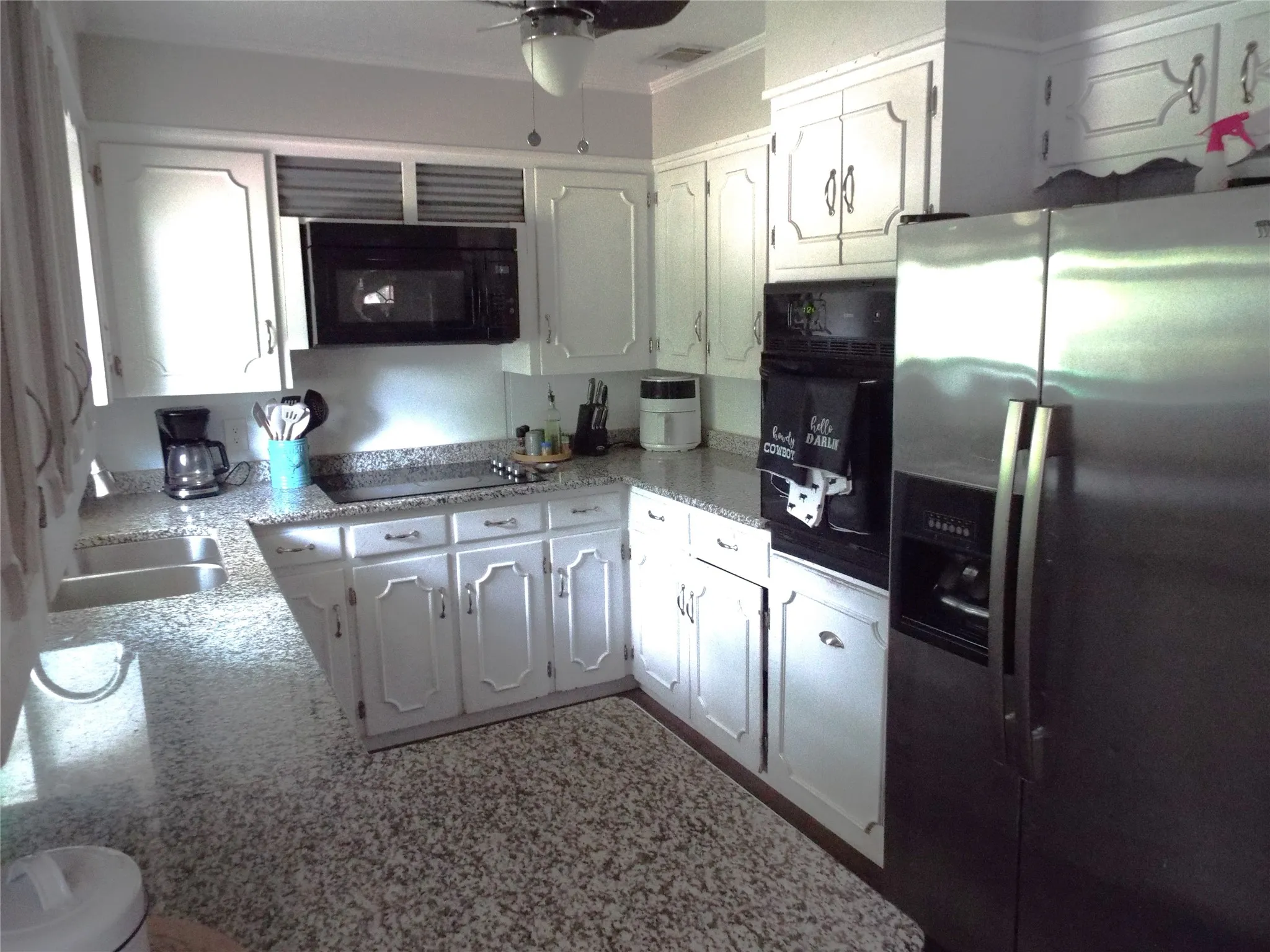 Single Family Residence For Sale in Henderson County , 808 Shady Trail, Athens, Texas 75751, 3 Bedrooms, 2 Bathrooms, Garage spaces, 1,965 Sqft, built in 1964, Price $209,000, mls#21292896, Real Estate Agent in Athens, Homes For Sale in Henderson county, Homes For Sale in Athens, Realtor in Athens Texas, Real Estate Brokerage Independent Realty Texas, Luminita Cordes Realtor