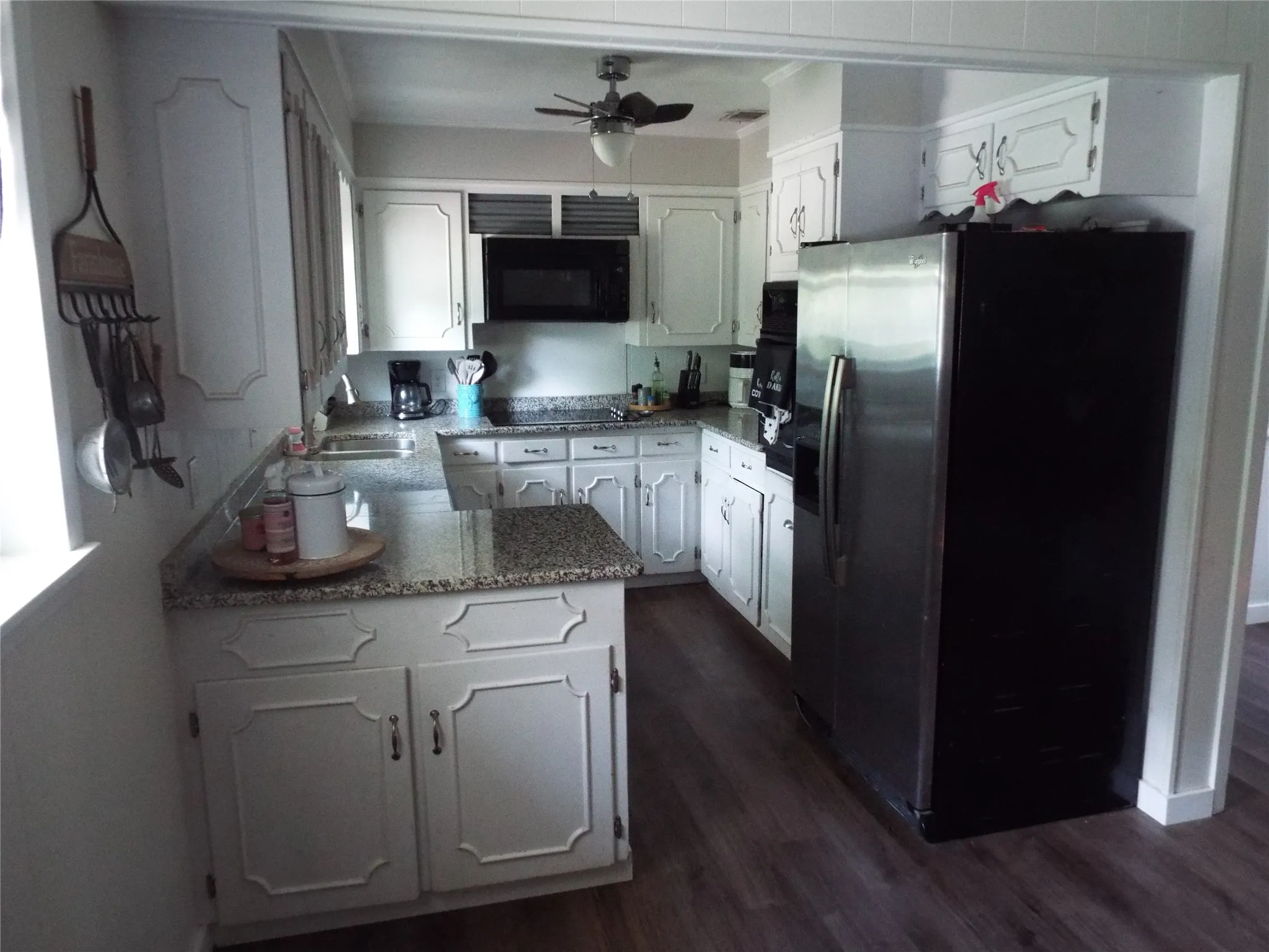 Single Family Residence For Sale in Henderson County , 808 Shady Trail, Athens, Texas 75751, 3 Bedrooms, 2 Bathrooms, Garage spaces, 1,965 Sqft, built in 1964, Price $209,000, mls#21292896, Real Estate Agent in Athens, Homes For Sale in Henderson county, Homes For Sale in Athens, Realtor in Athens Texas, Real Estate Brokerage Independent Realty Texas, Luminita Cordes Realtor