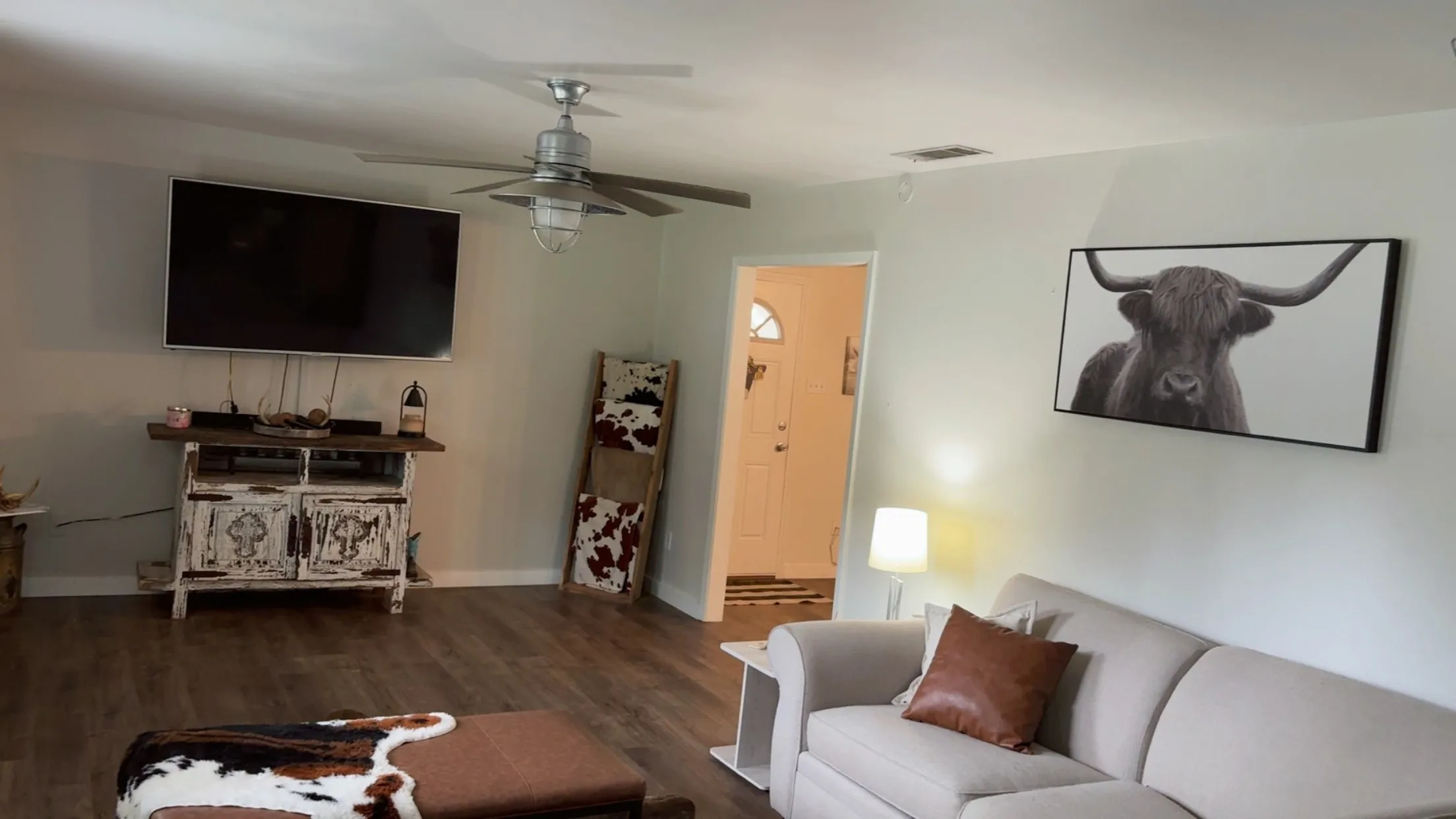 Single Family Residence For Sale in Henderson County , 808 Shady Trail, Athens, Texas 75751, 3 Bedrooms, 2 Bathrooms, Garage spaces, 1,965 Sqft, built in 1964, Price $209,000, mls#21292896, Real Estate Agent in Athens, Homes For Sale in Henderson county, Homes For Sale in Athens, Realtor in Athens Texas, Real Estate Brokerage Independent Realty Texas, Luminita Cordes Realtor
