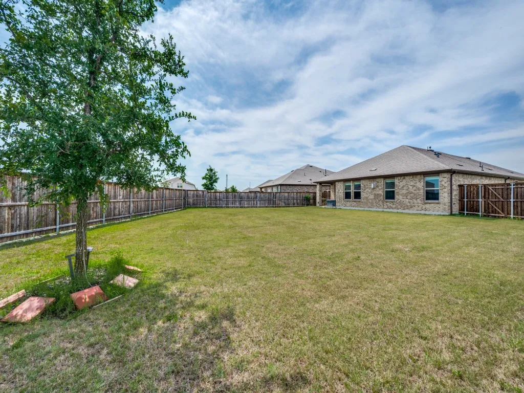 Single Family Residence For Sale in Denton County , 6317 Tudor Place, Celina, Texas 76227, 4 Bedroom, 2 Bathroom, 2 Garage spaces, 2,035 Sqft, built in 2021, mls#21284275, Real Estate Agent in Celina, Homes For Sale in Denton county, Homes For Sale in Celina, Realtor in Celina Texas, Real Estate Brokerage Independent Realty Texas, Luminita Cordes Realtor