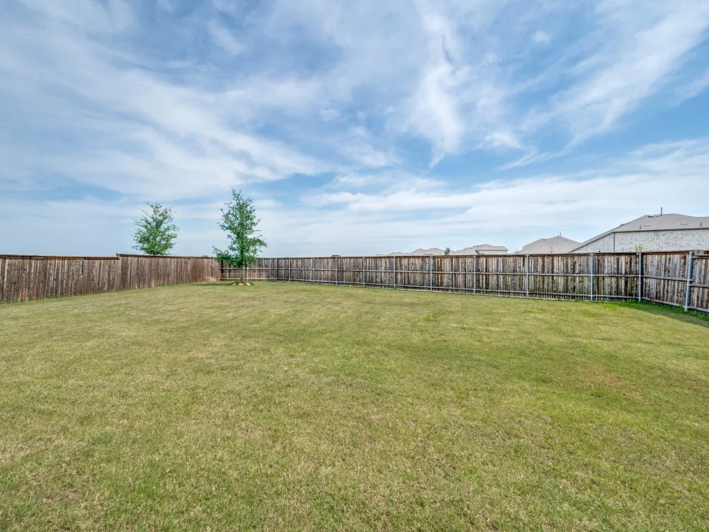 Single Family Residence For Sale in Denton County , 6317 Tudor Place, Celina, Texas 76227, 4 Bedroom, 2 Bathroom, 2 Garage spaces, 2,035 Sqft, built in 2021, mls#21284275, Real Estate Agent in Celina, Homes For Sale in Denton county, Homes For Sale in Celina, Realtor in Celina Texas, Real Estate Brokerage Independent Realty Texas, Luminita Cordes Realtor